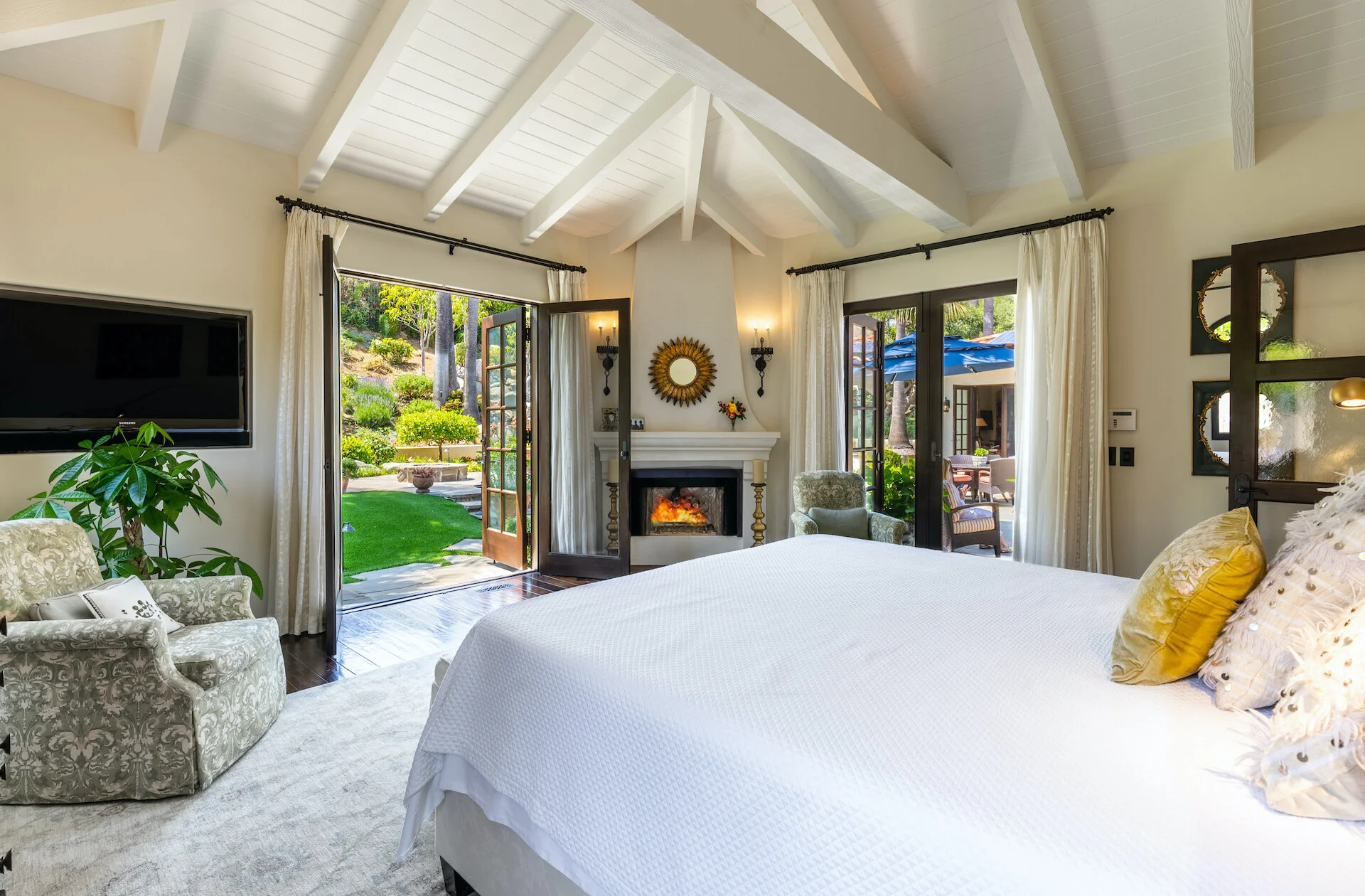 24) INTERIOR-MASTER-3-2.jpeg