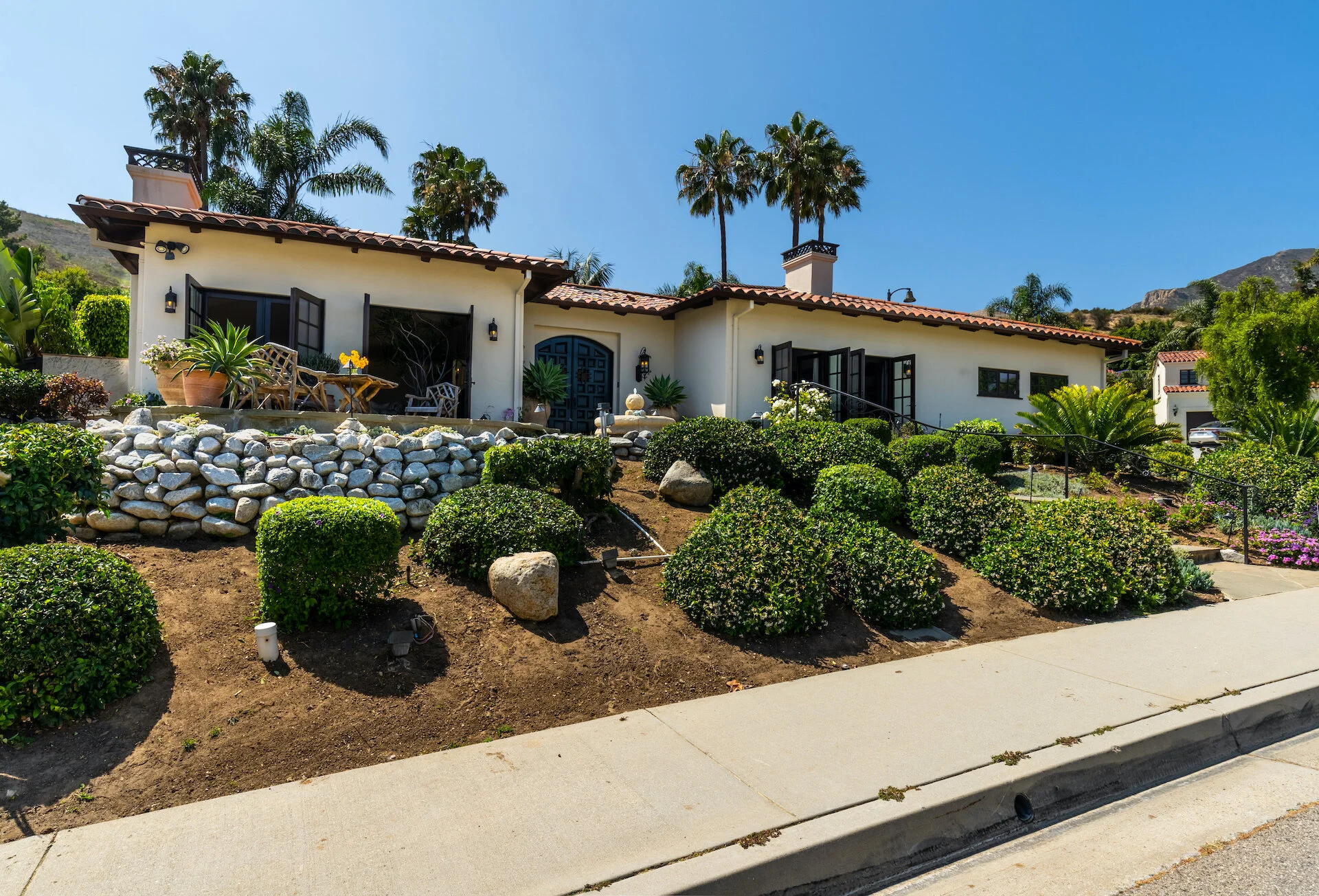 1) EXTERIOR-FRONT-5.jpeg