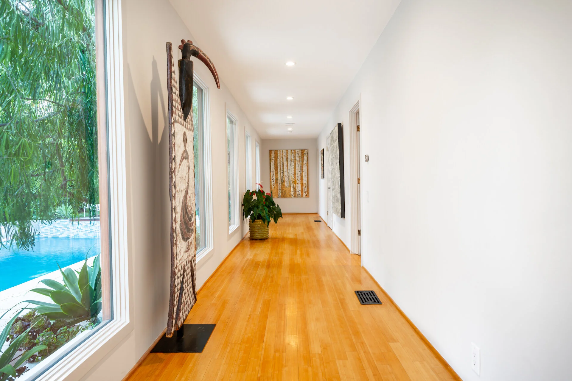 27) LONG HALLWAY.jpeg