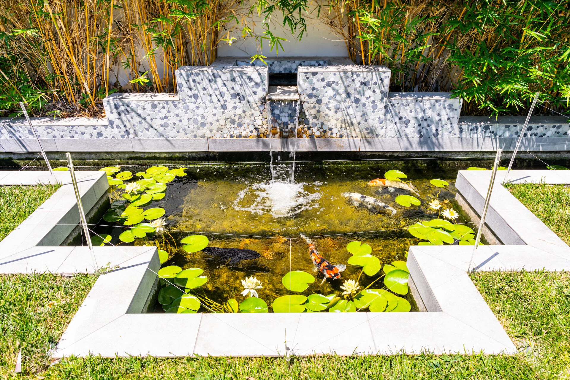 45) FRONT EXTERIOR-COY POND.jpeg