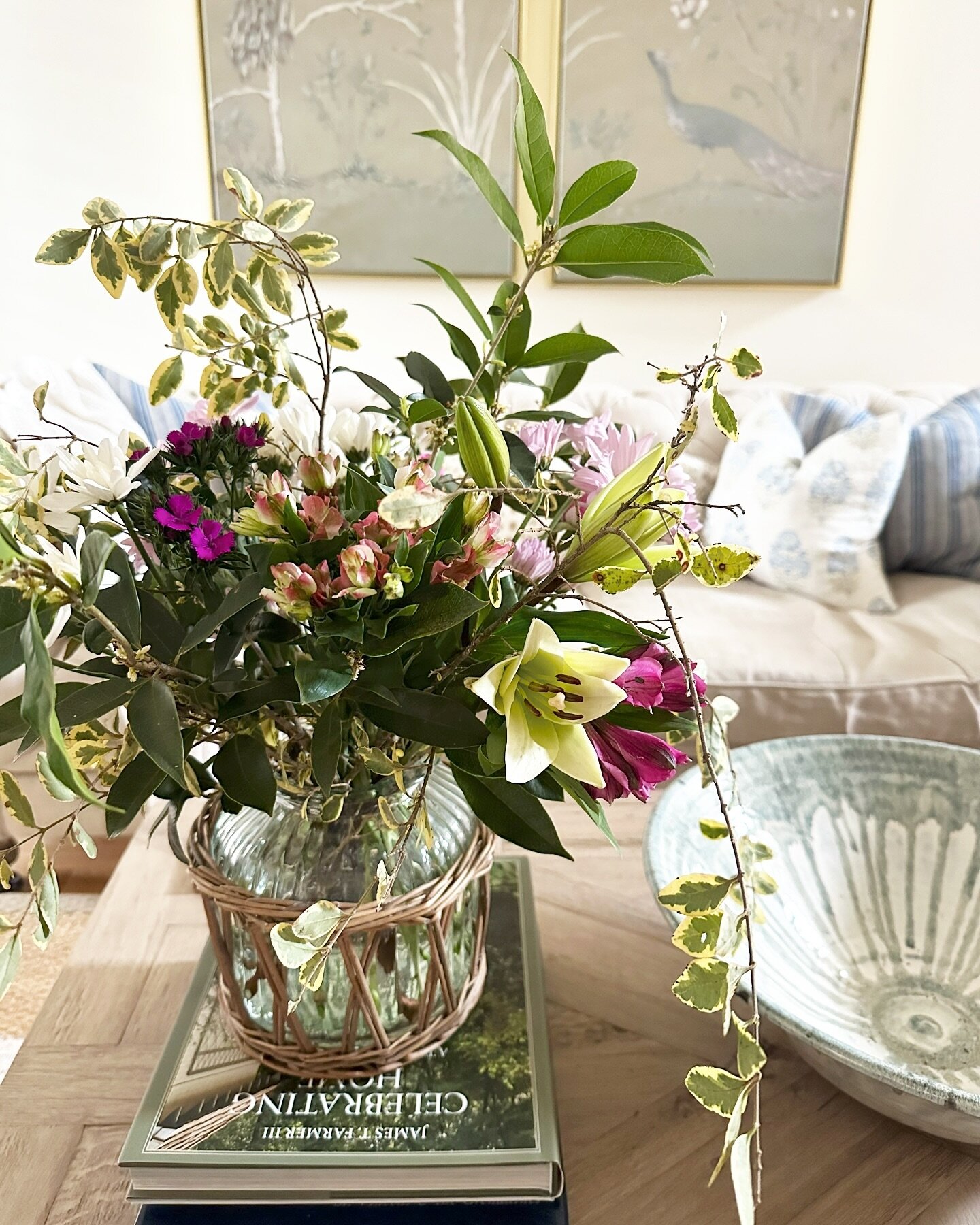 Happy Friday friend! I can&rsquo;t wait to make dinner, (chicken korma, if you&rsquo;re wondering!☺️) have a little glass of wine, (rose, because I&rsquo;m not cultured!😅) and enjoy these gorgeous flowers I snagged at Publix today. Hooray for the we