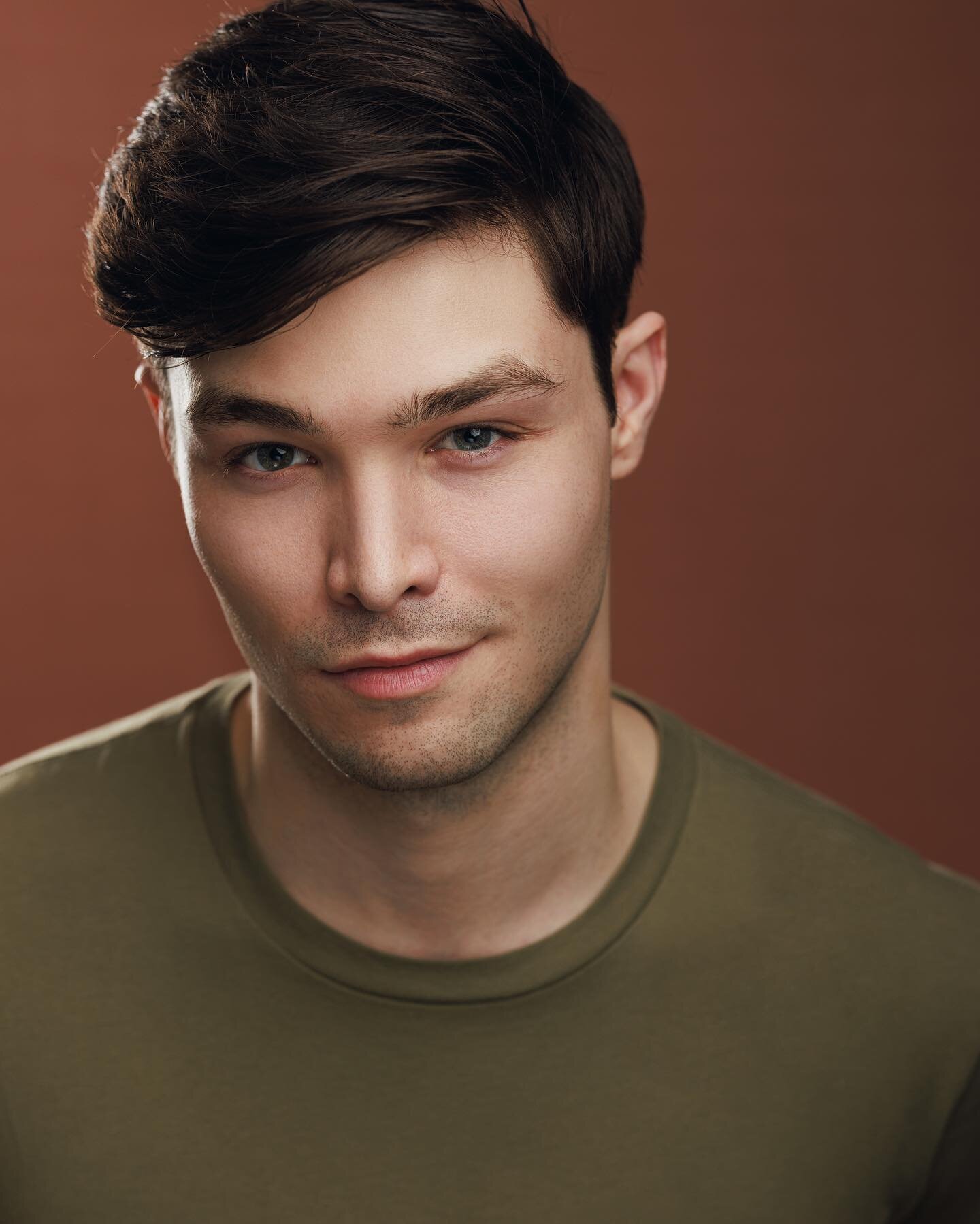 new shots, new city, new me 😏
.
.
.
#headshots #actor #newyorkactor #actorlife #musicaltheatreactor #theater #theatre #singer #model #modeling #newyorkmodel #newyorkcity #newyork #nyc #broadway