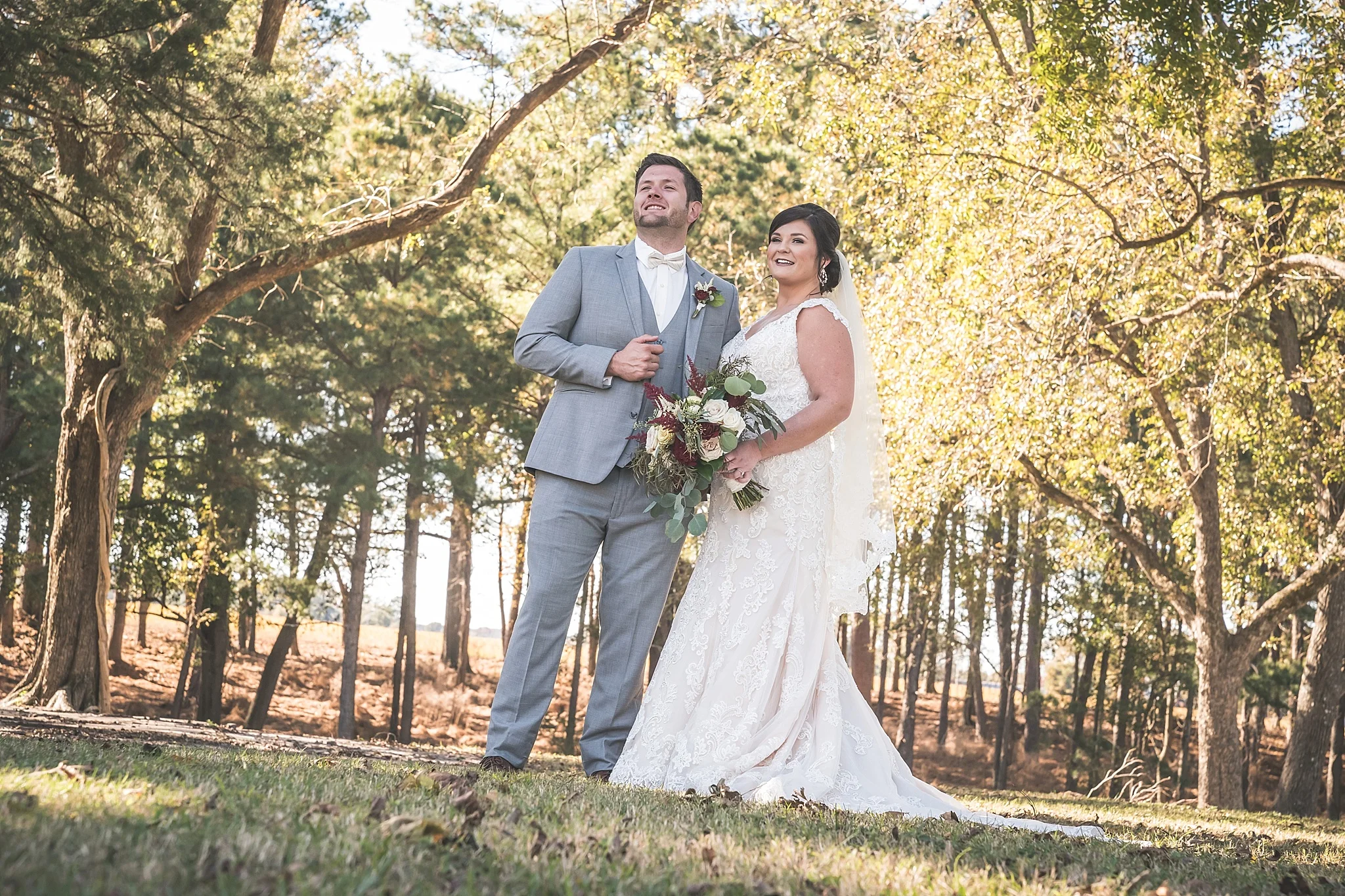 HALEY &amp; NICK – MAY LEW FARM WEDDING DAY PREVIEW – FARMVILLE NC PHOTOGRAPHER