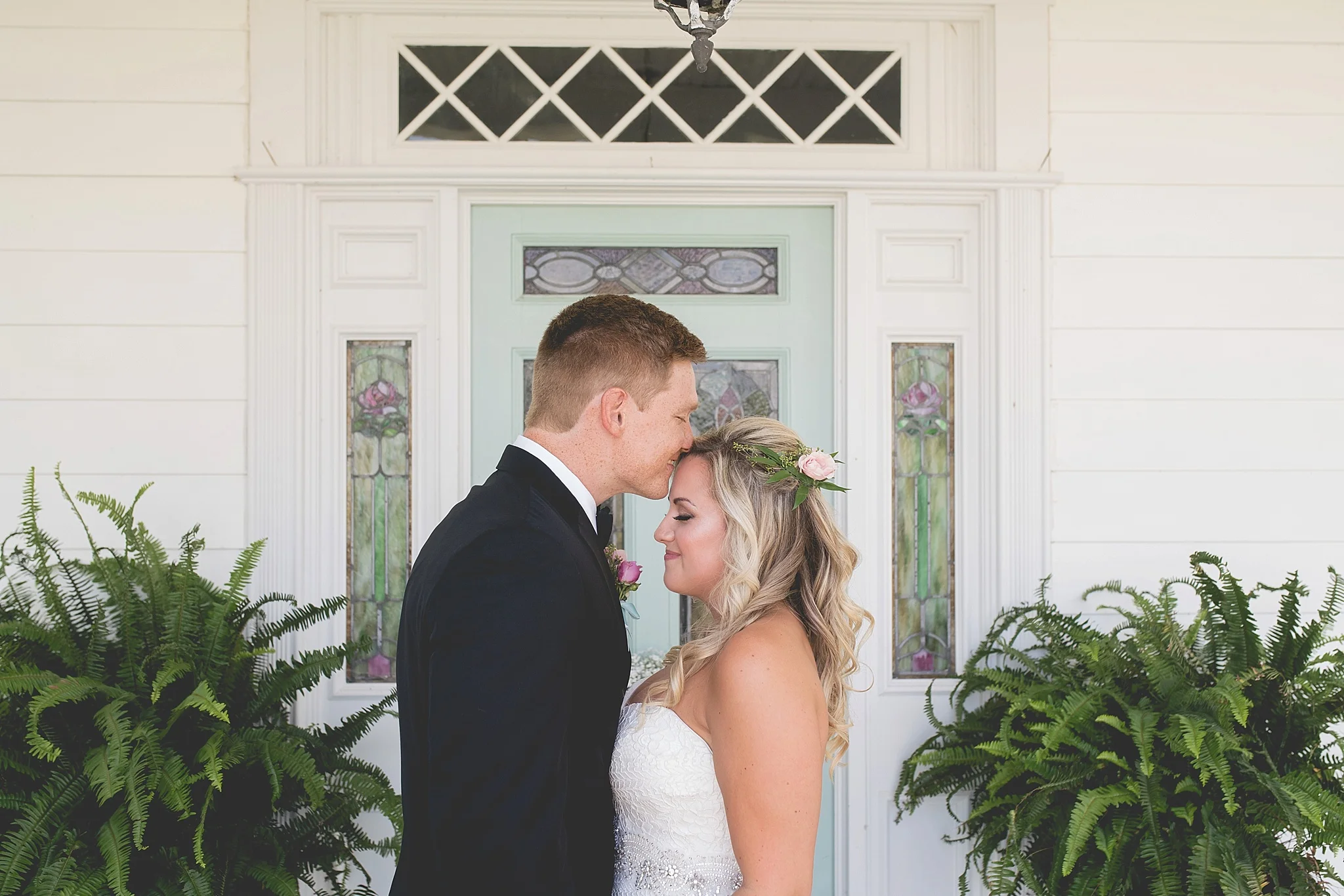 LAUREN &amp; DAVID – THE ROBIN’S NEST &amp; 400 SAINT ANDREWS WEDDING PREVIEW – GREENVILLE NC PHOTOGRAPHER