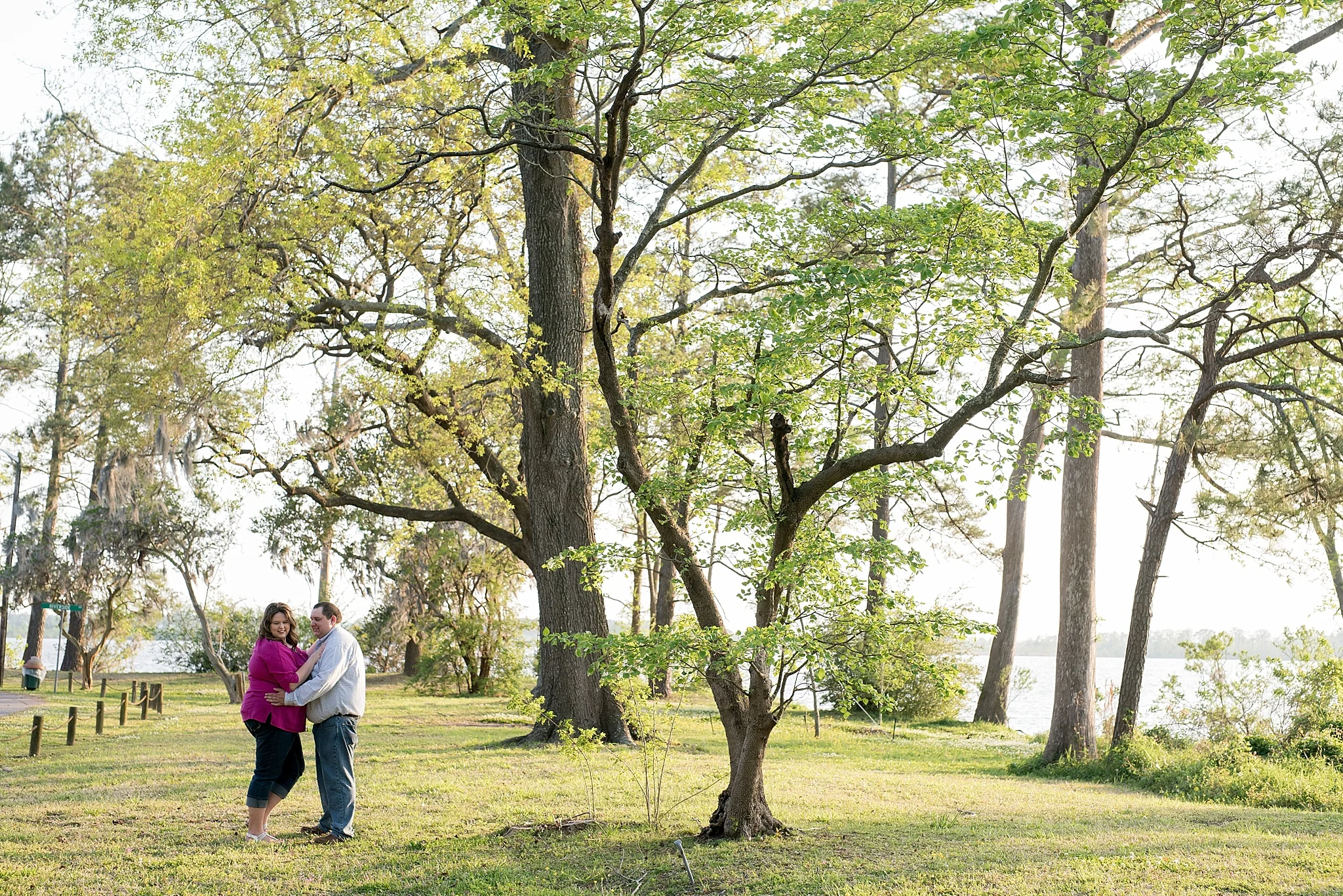 ANNA &amp; BRANDON – ENGAGEMENT SESSION – WASHINGTON NC PHOTOGRAPHER