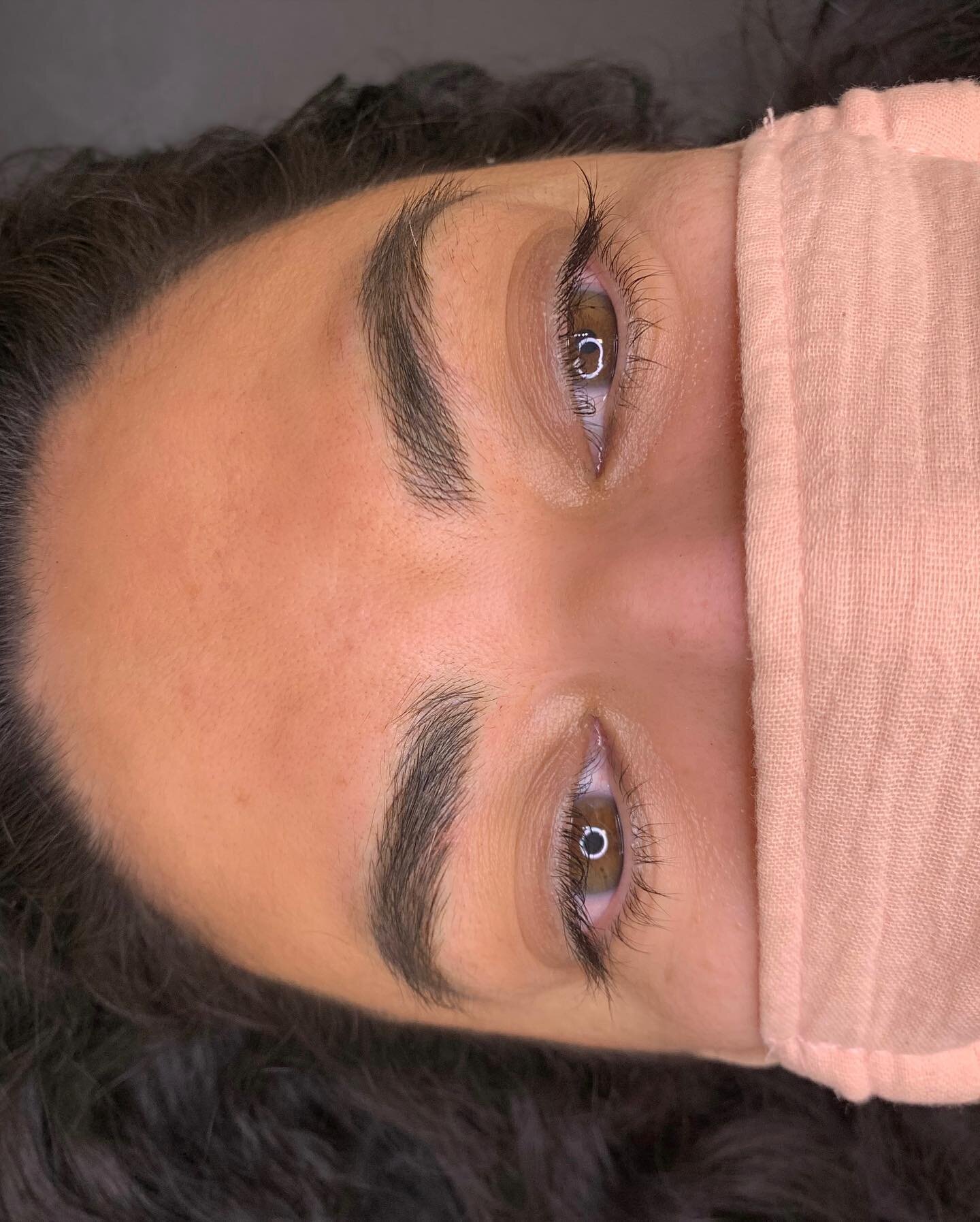 This chickadee has really lovely natural brows but they&rsquo;ve thinned a bit and she wanted to restore them to their full glory. Go forth and live that makeup free good life 😘
