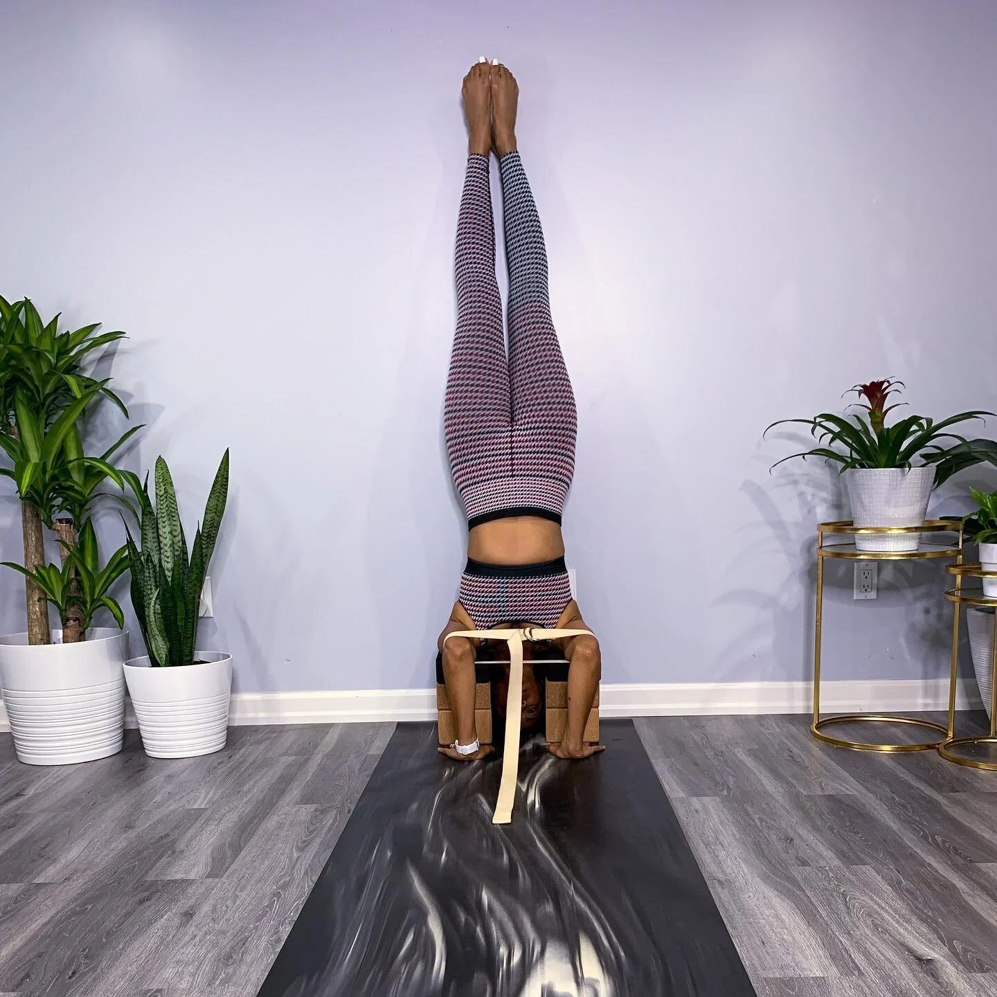 Asana of the Day - Salamba Sirsasana II (Tripod Headstand)
.
.
We all have our own paths that we choose to take. Most of my life, I chose the path that left me fearful, anxious and doubtful. Yoga constantly points out my areas of opportunity and enco
