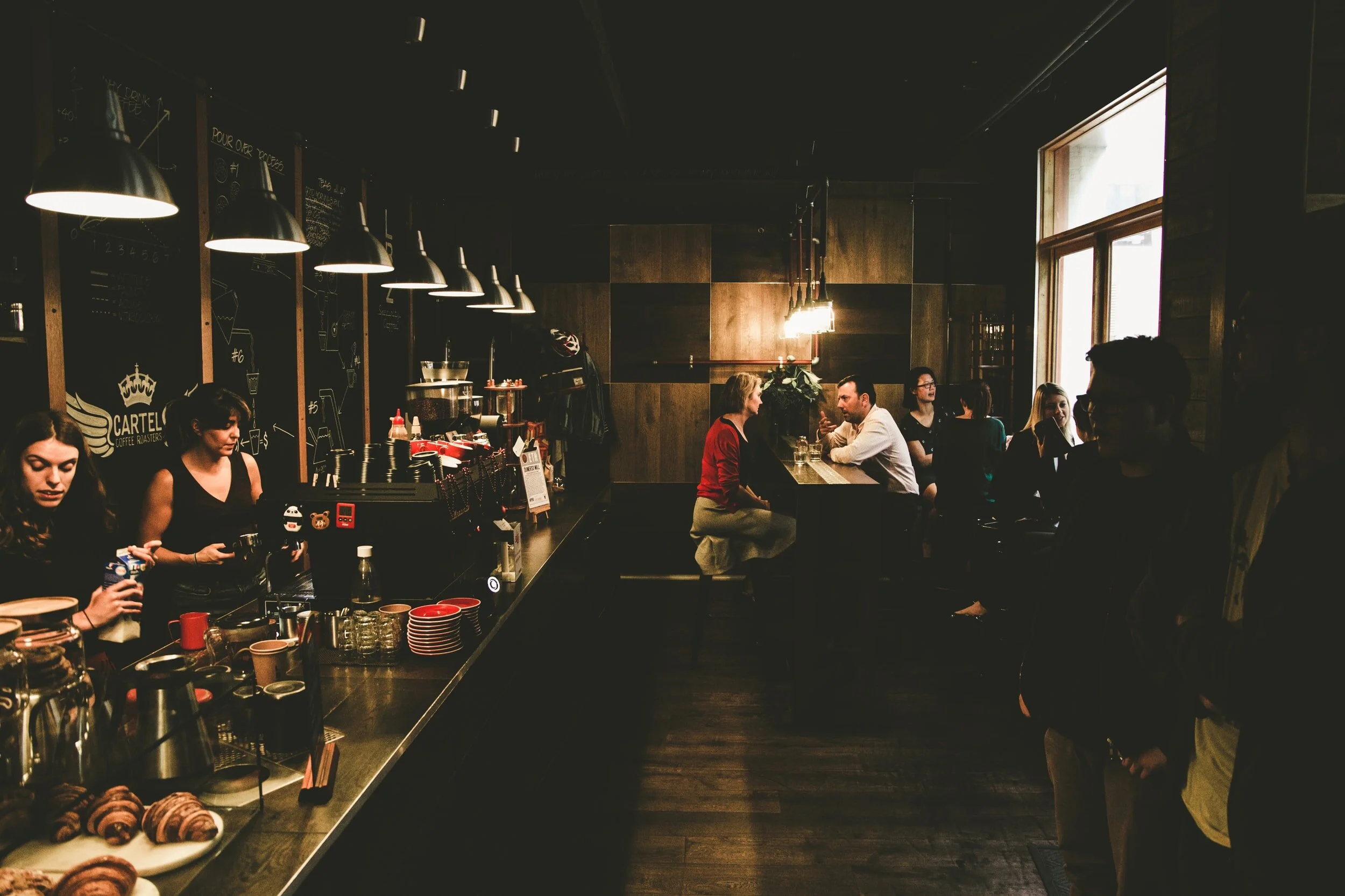 Why you should experience an Intimate Melbourne Escort Dinner Date