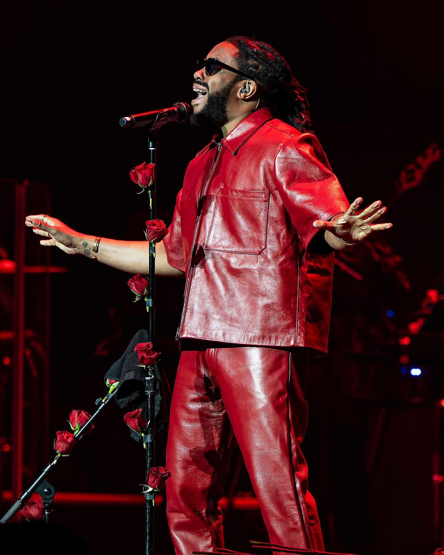 🎶✨ We were thrilled to see the incredibly talented @raheem_devaughn as a special guest on #ledisi &ldquo;The Good Life&rdquo; tour at The Met Philly in Philadelphia! 🌟🎤 His smooth vocals and soulful tunes added an extra layer of magic to an alread