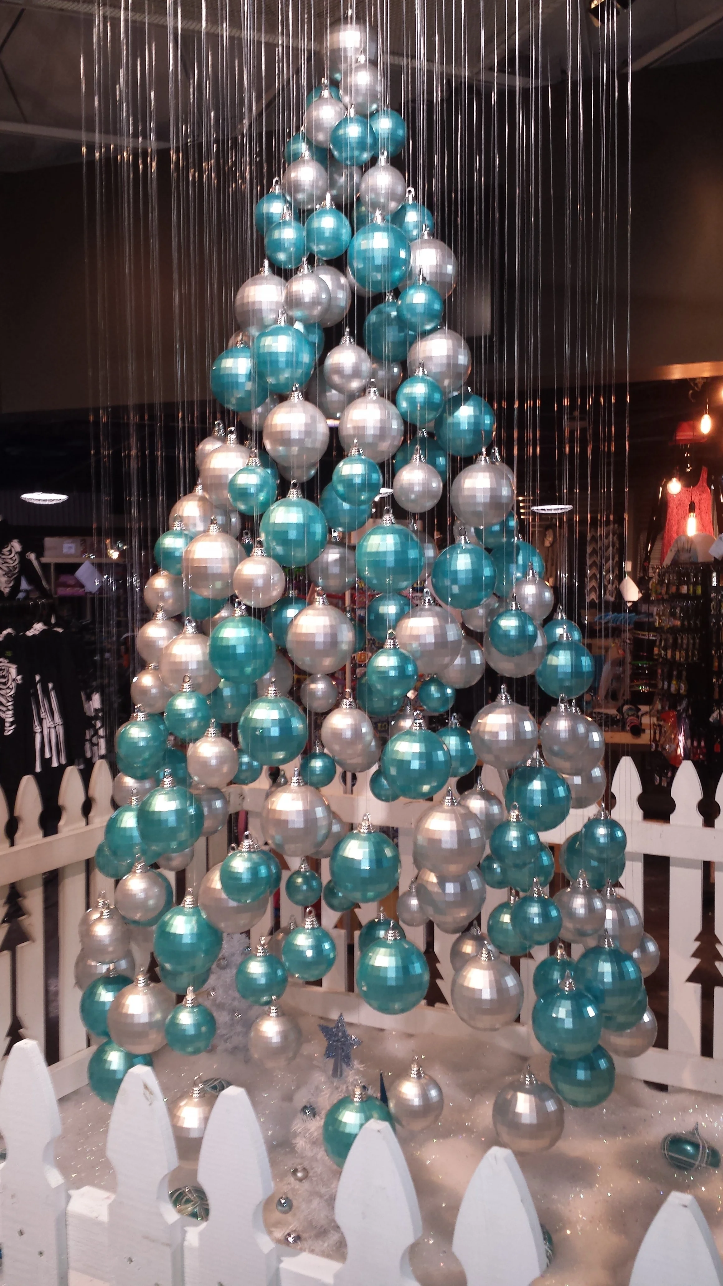 Ornaments Tree