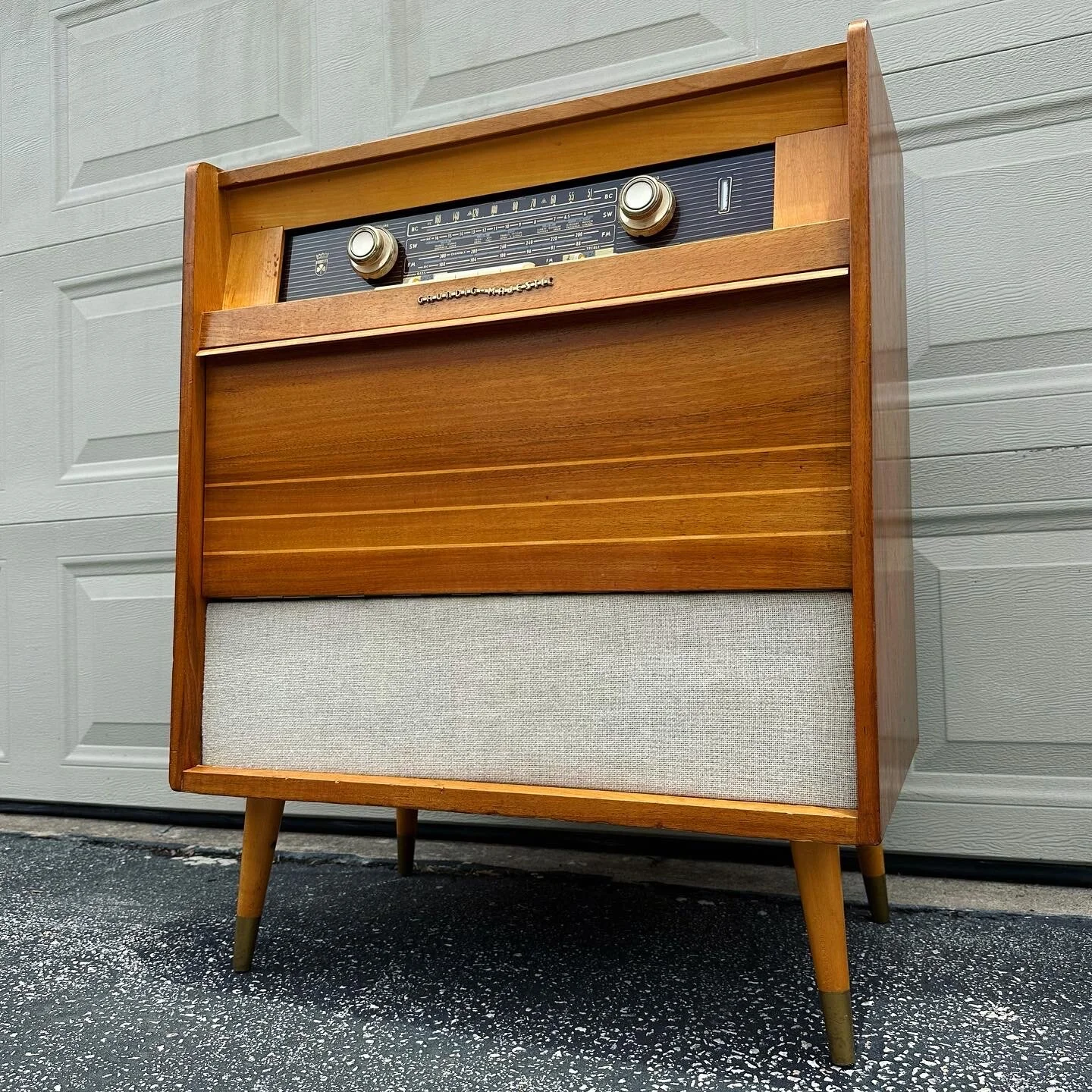 DACA0ECF-3692-4FFC-8765-54C1C640EF84