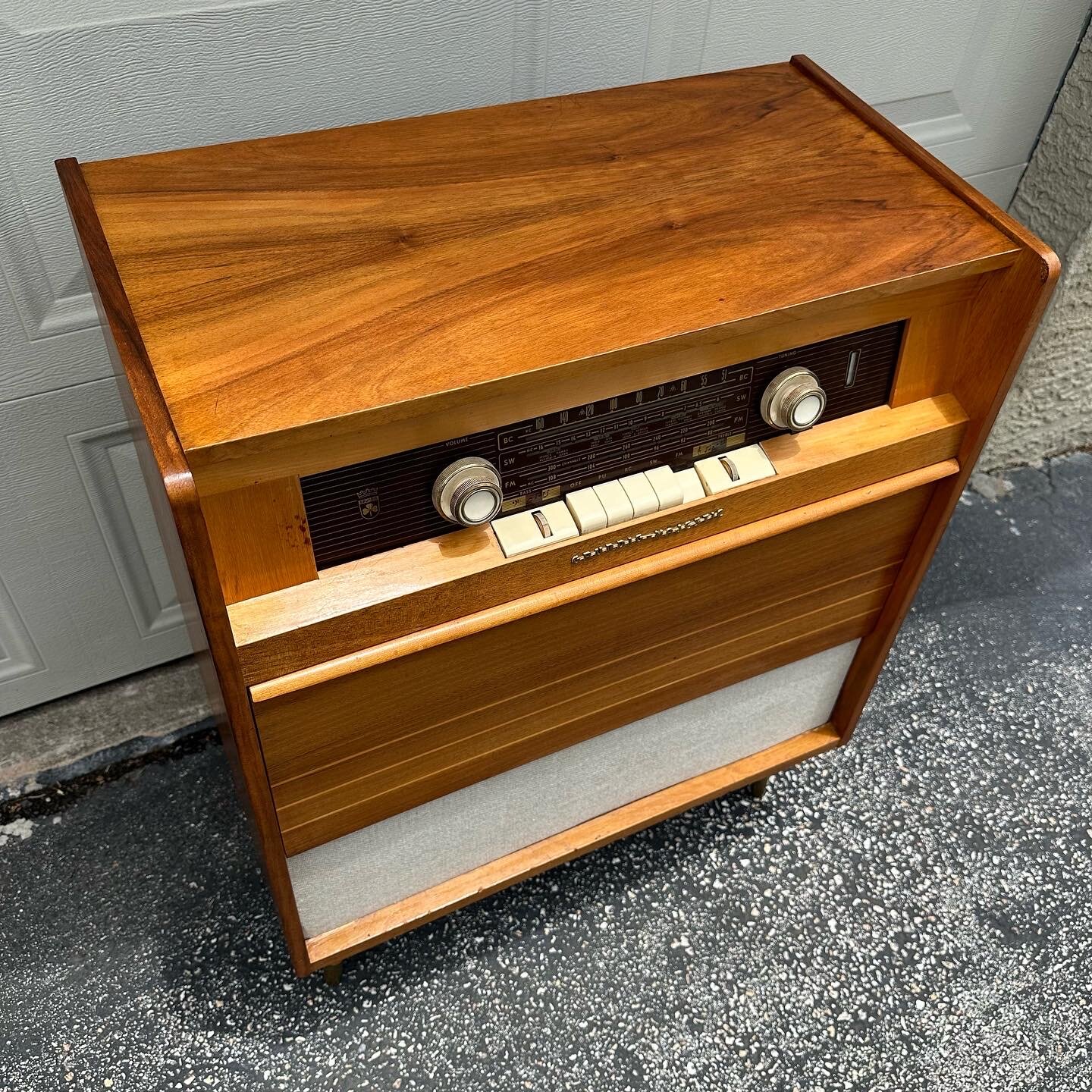 1A607D8C-807D-4EE8-A562-969BA9111947