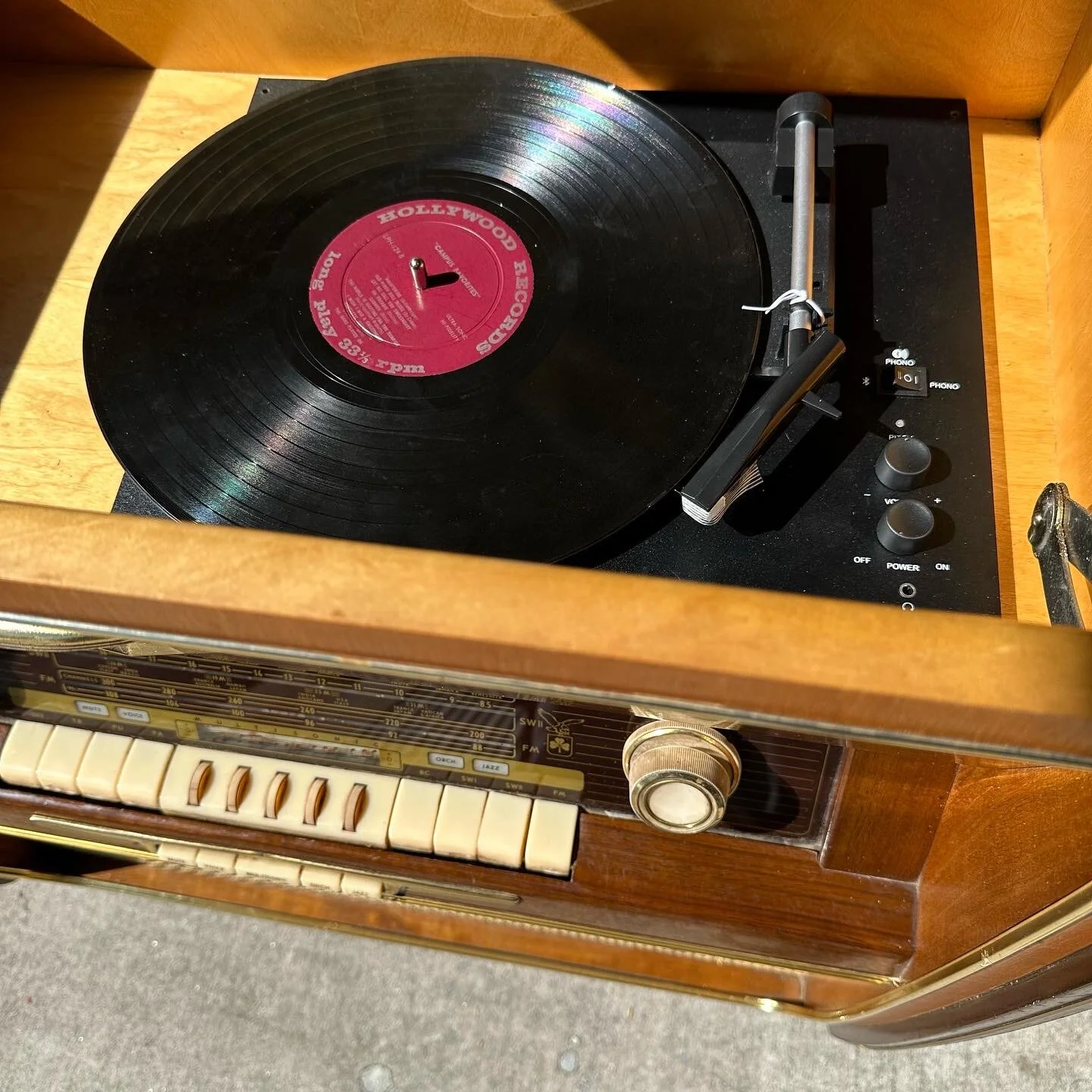 D1129B40-D2AD-4CC9-B79C-86FAA1E6C42C