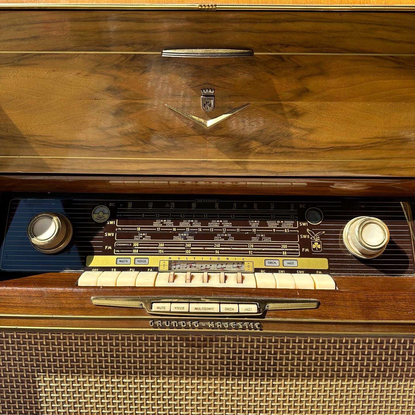 43417464-869D-4A82-8792-AE83BE240622