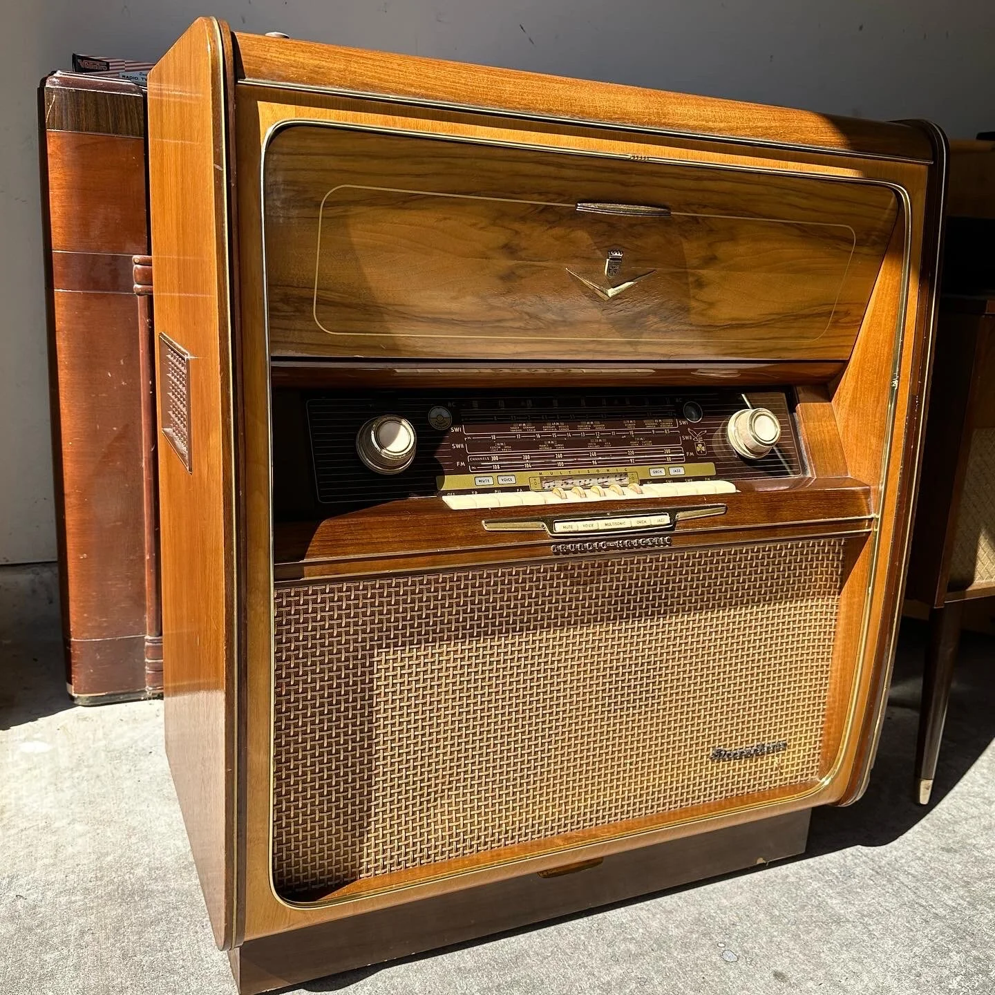 ACD99DF2-C122-4221-AA89-8C0C42D700E3