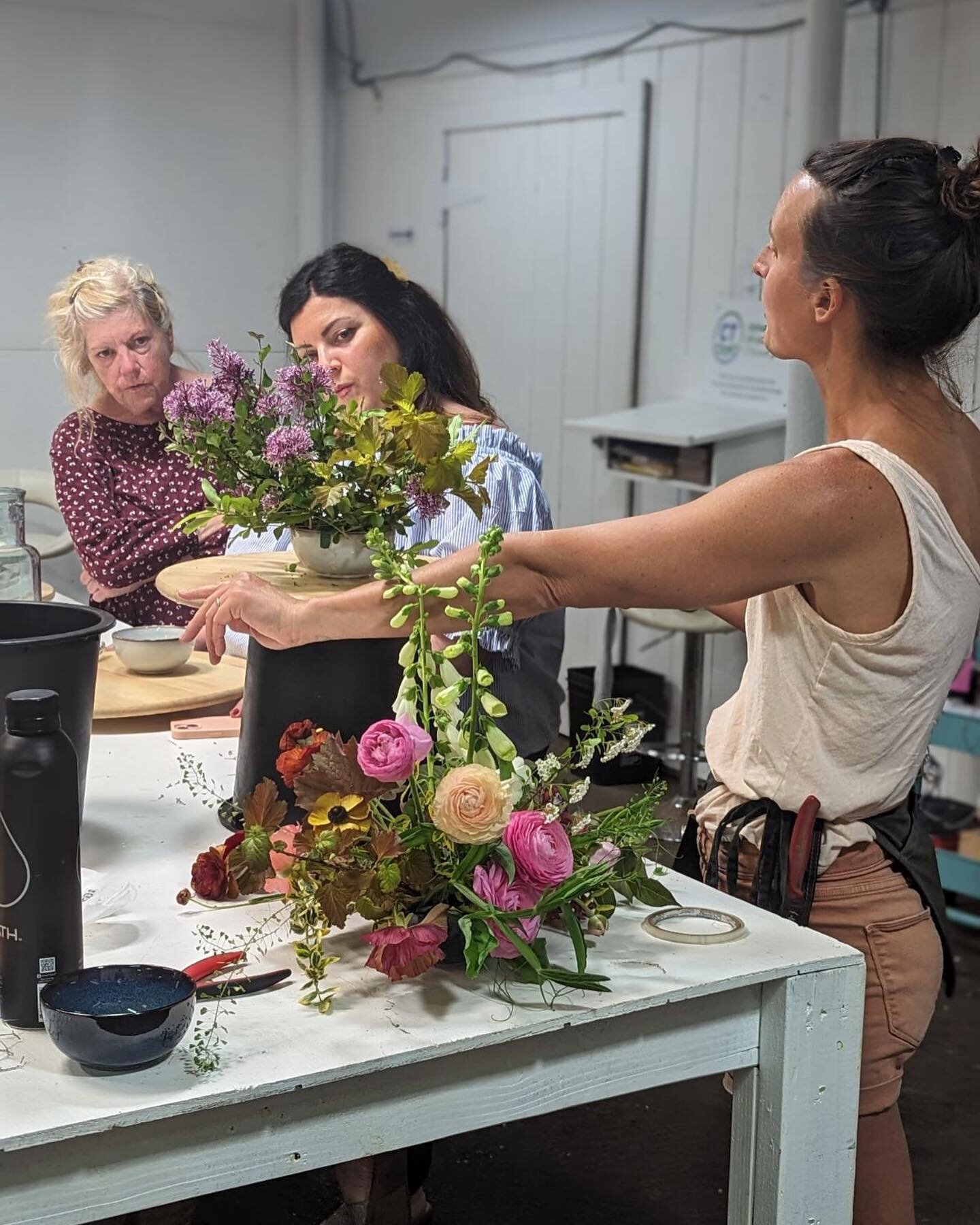 This past weekend we hosted our first workshop of the season! Haley Billipp from @eddyfarmct taught everyone how to make gorgeous garden centerpieces. It was such a delight to watch everyone&rsquo;s creativity and inspiration come to life through the
