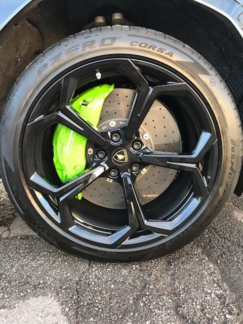 Lamborghini Urus after wheel repair &amp; paint