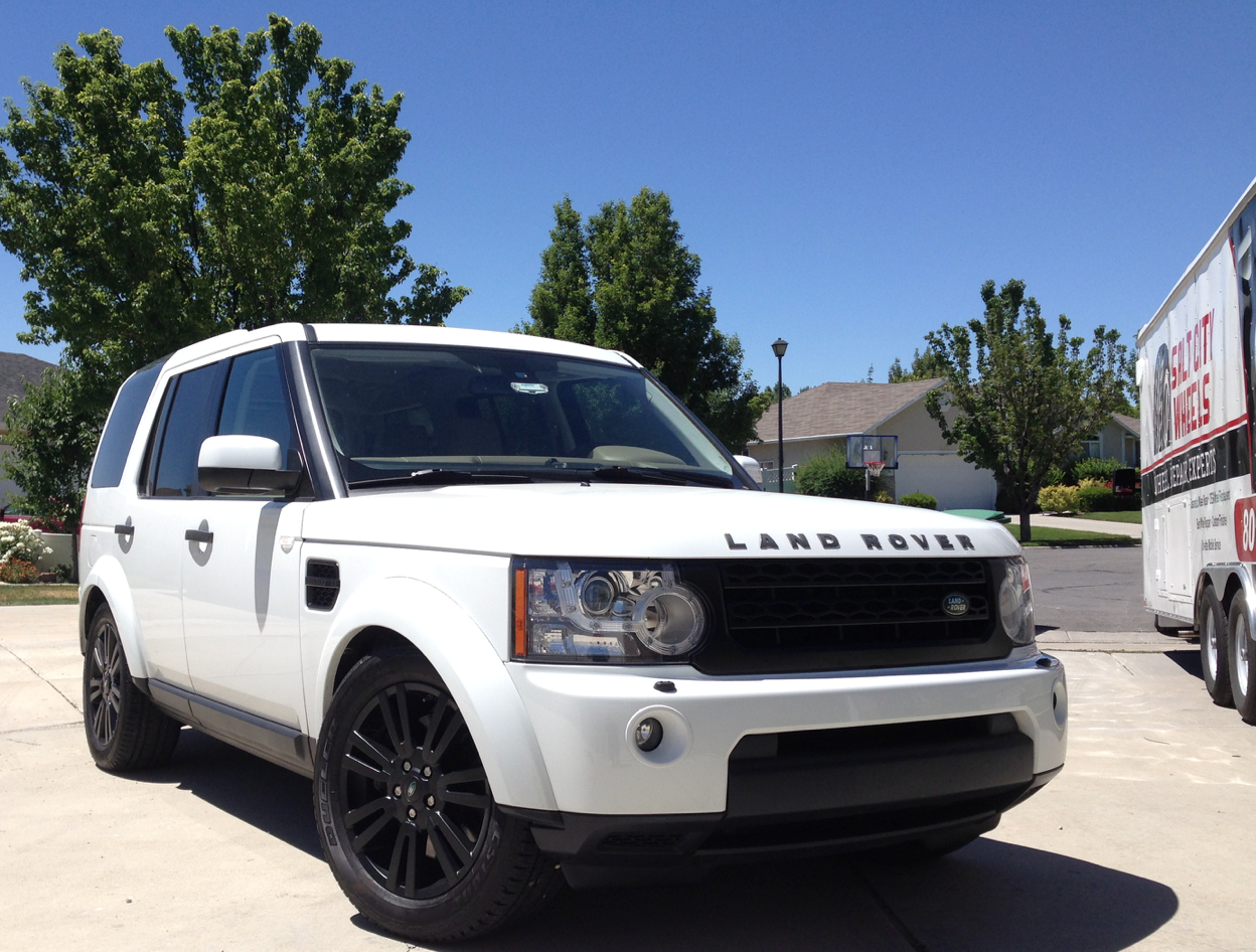 Range Rover after wheel painting