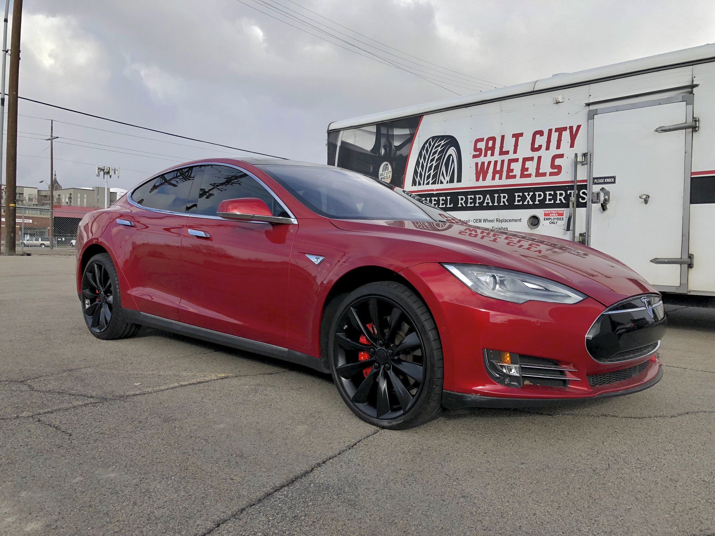 Tesla Model S after wheel paint