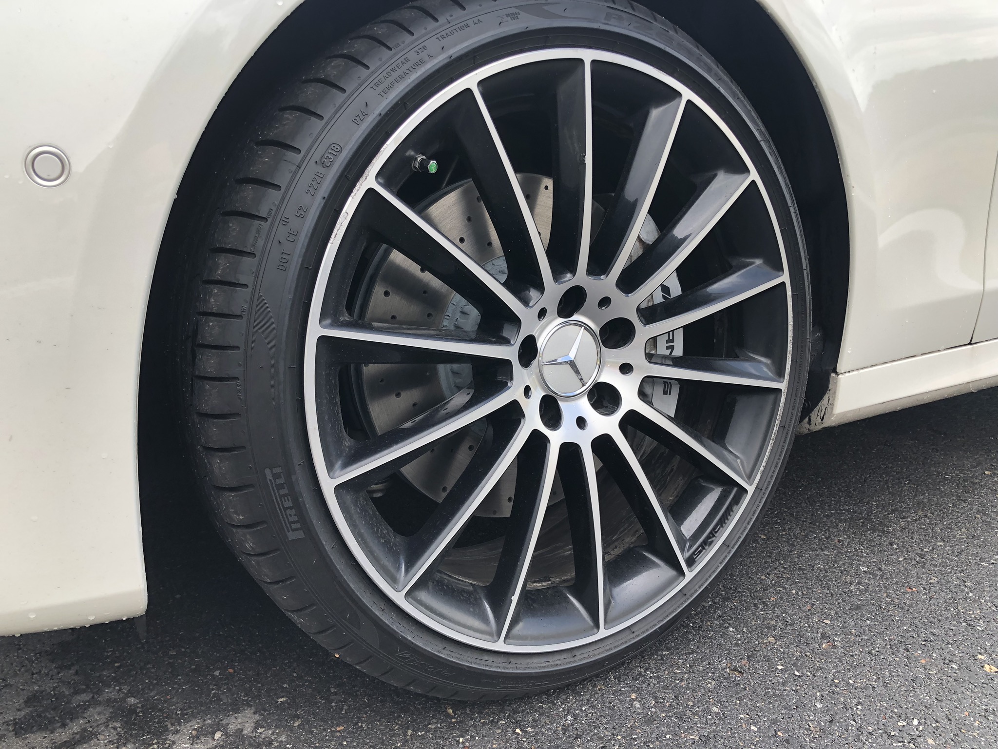 Mercedes C300 wheel damage before repair