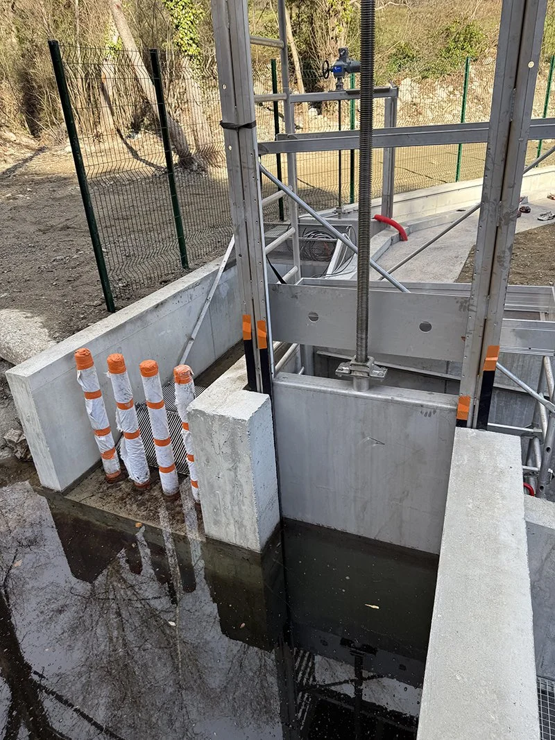 PRISE D’EAU DE LA MICRO CENTRALE HYDROELECTRIQUE DE PY