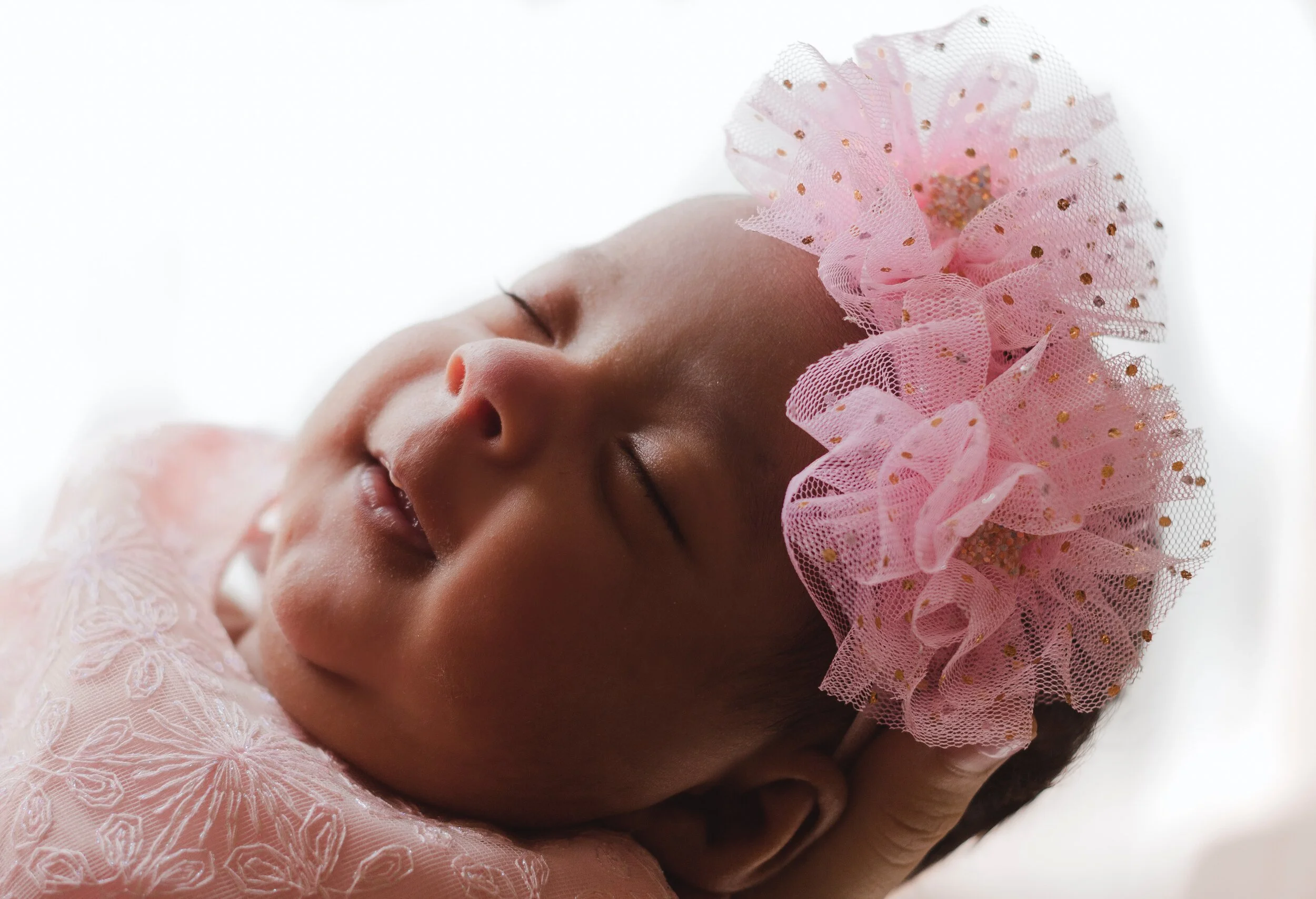 girl-wearing-a-pink-headband-3963722.jpg