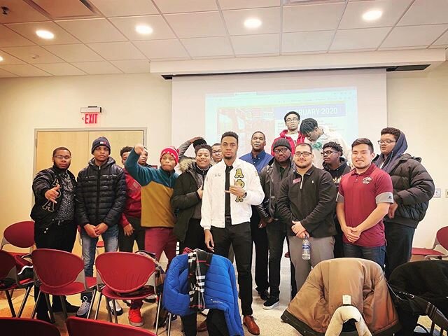 This morning some brothers had the privilege of giving some academic/college advice to a great group of young men. @kenwoodbrotherhood thank you