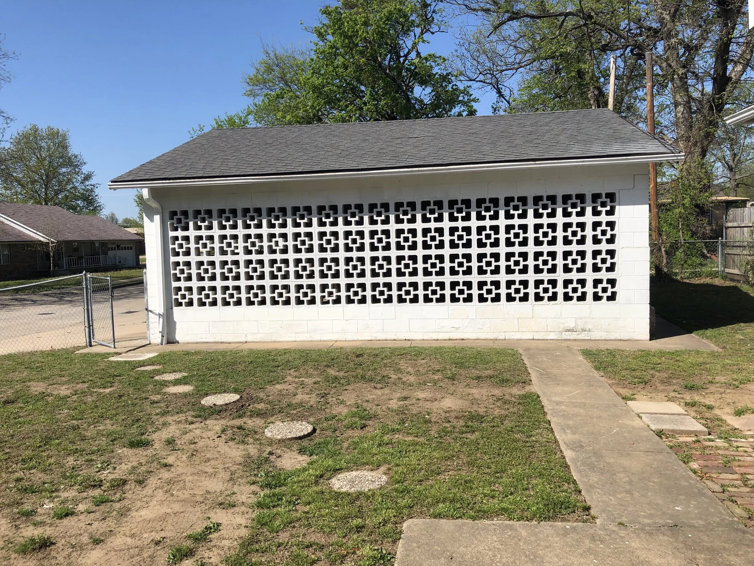  The detached garage before we renovated it and turned it into a studio apartment. 