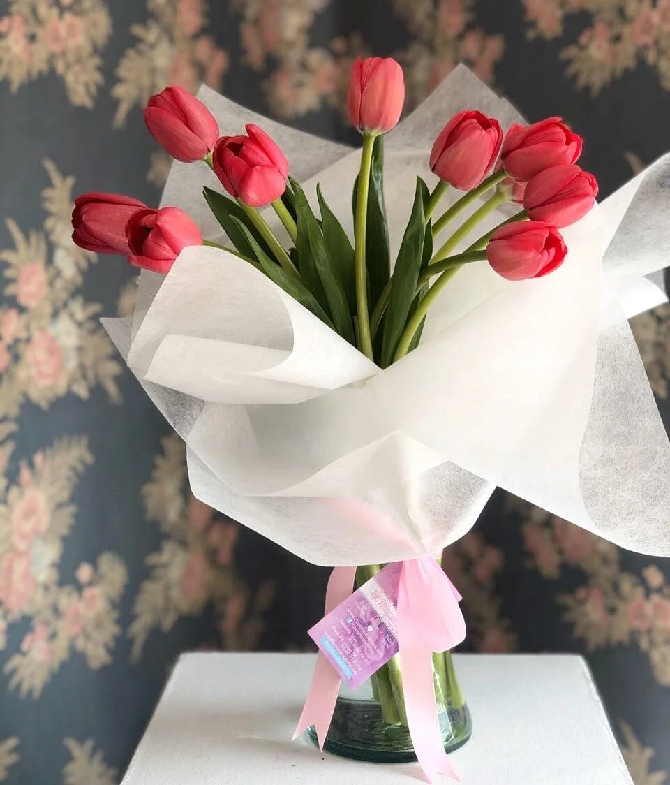 10 tulipanes en base.jpeg