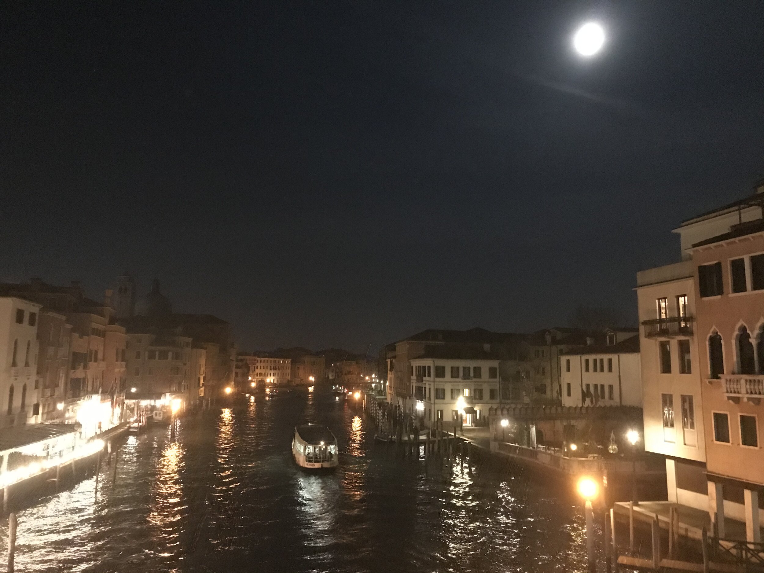  When we arrived the place was jumping, and Venice at night, under a full moon, the night of Carnival, gave off a  sense of wonderment. 