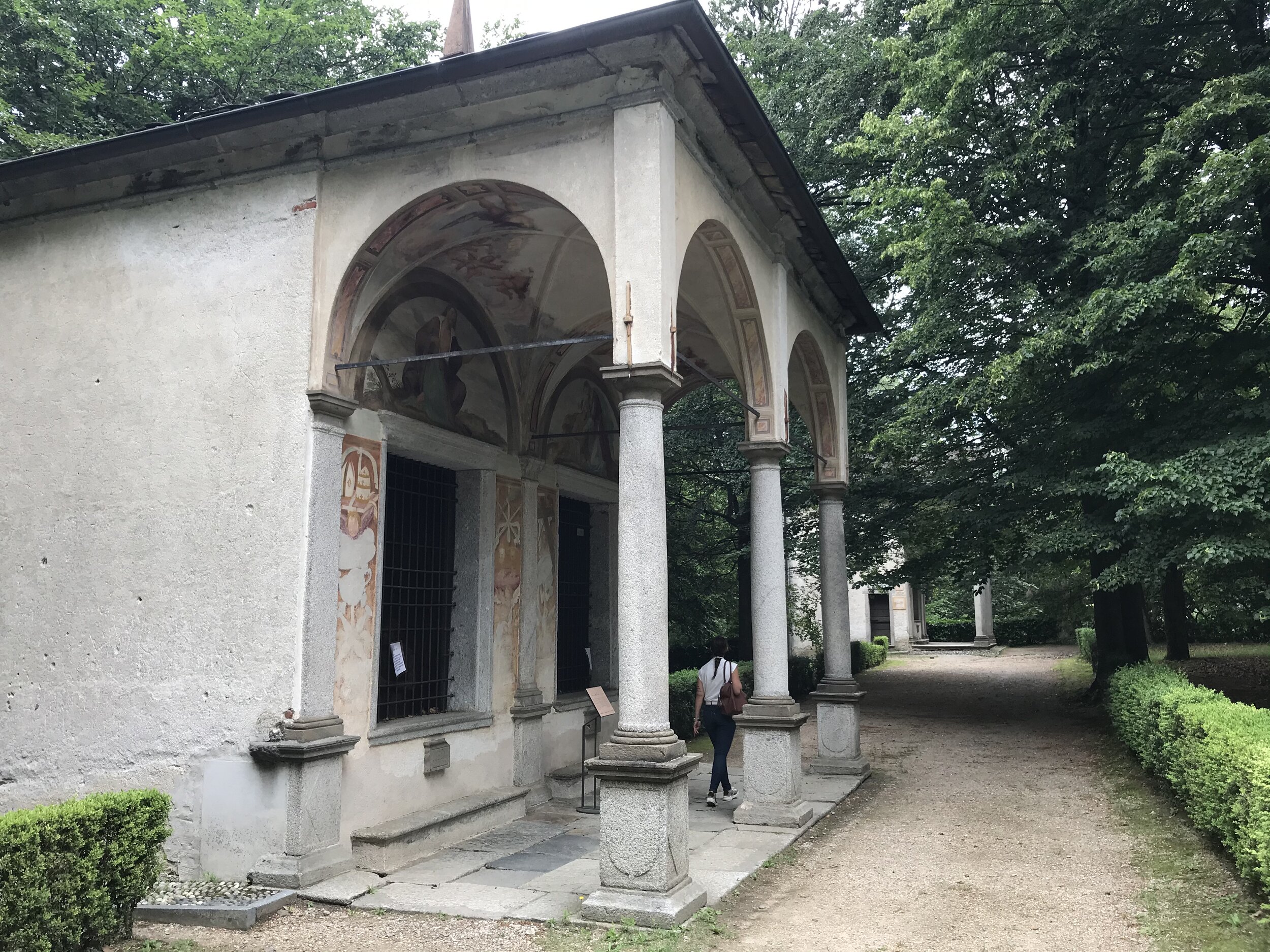   PICTURED:  One of the 22 16th century  capelle  atop  Il Sacro Monte  above Orta 