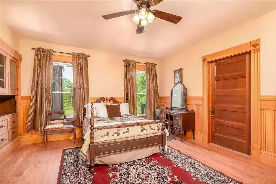 bedroom1.2.jpg