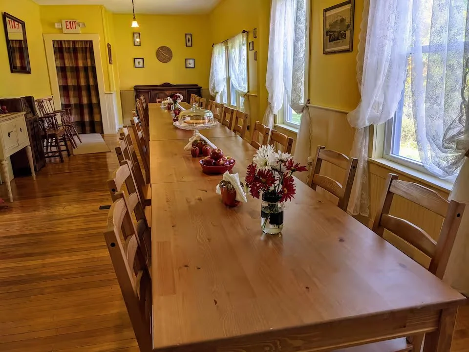 dining2.jpg