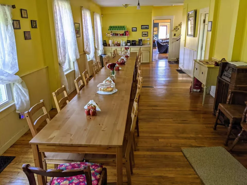 dining4.jpg