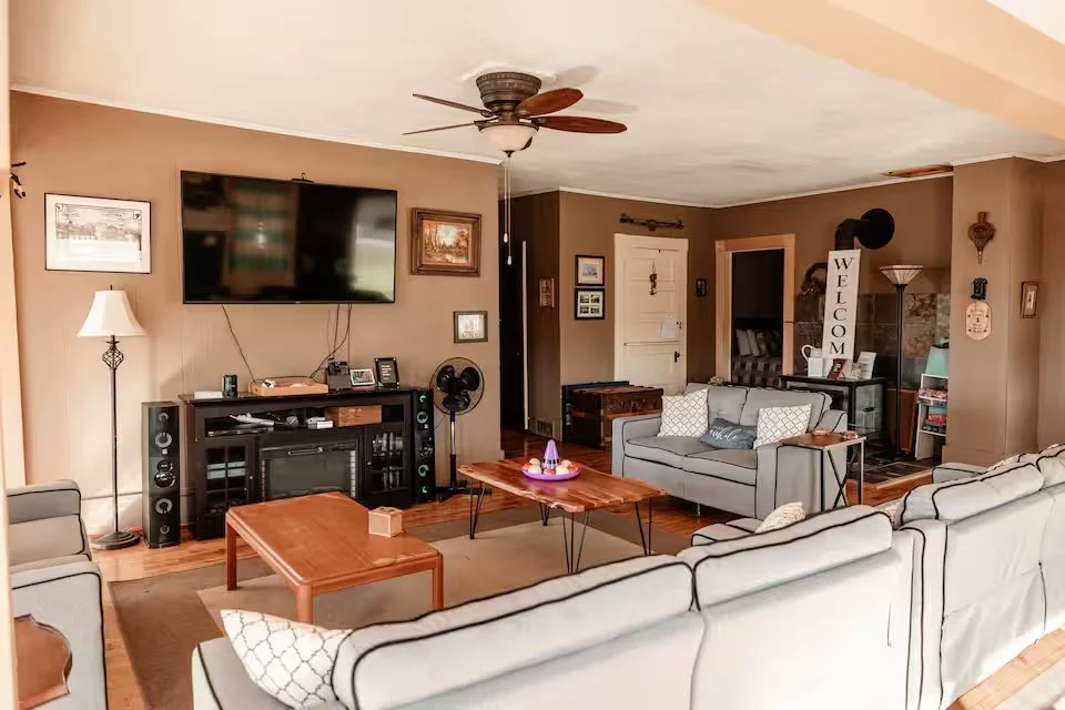 livingroom3.jpg