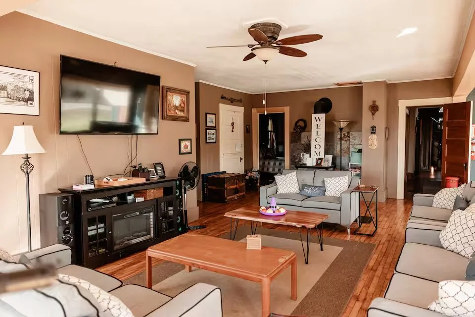 livingroom4.jpg