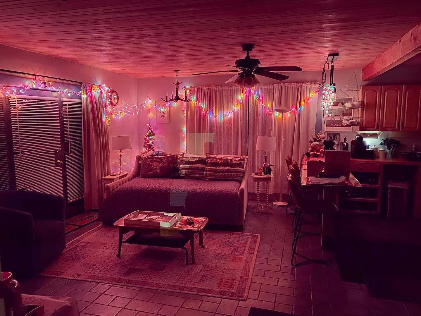 cottage1.jpg