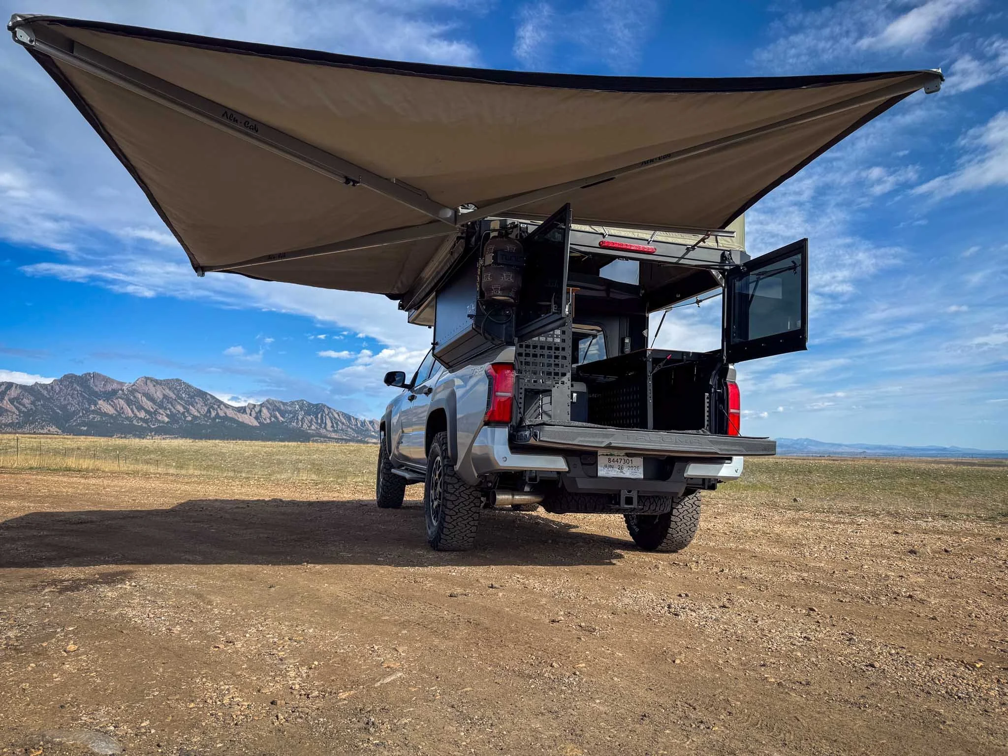 Tacoma_4x4_Rental_Truck_Camper-25.jpg