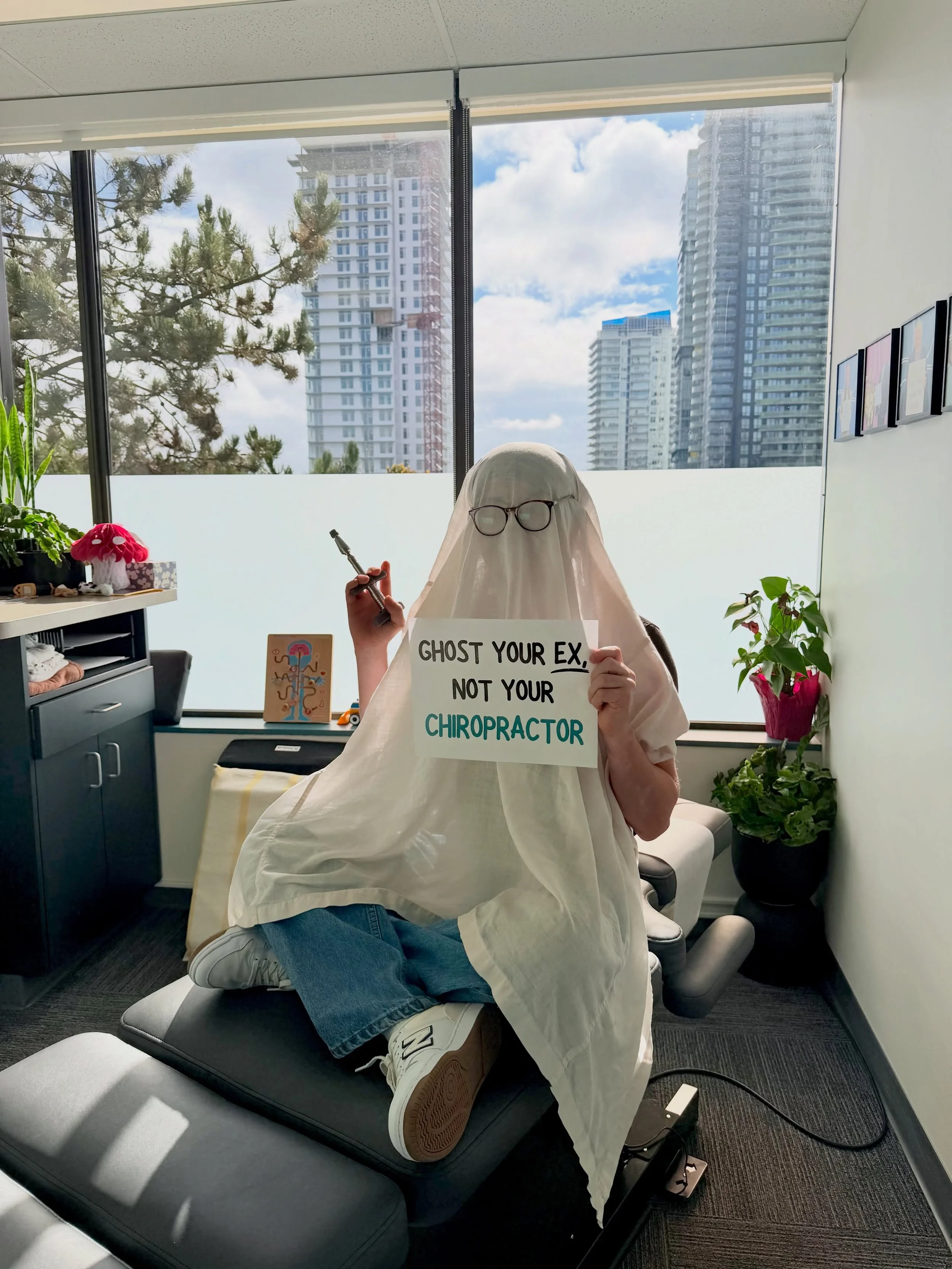 It&rsquo;s spooky season, but disappearing from your wellness plan? Now that&rsquo;s a different kind of scary 👻👻👻

#burnaby #chiropractic #halloween #officememe #funny
