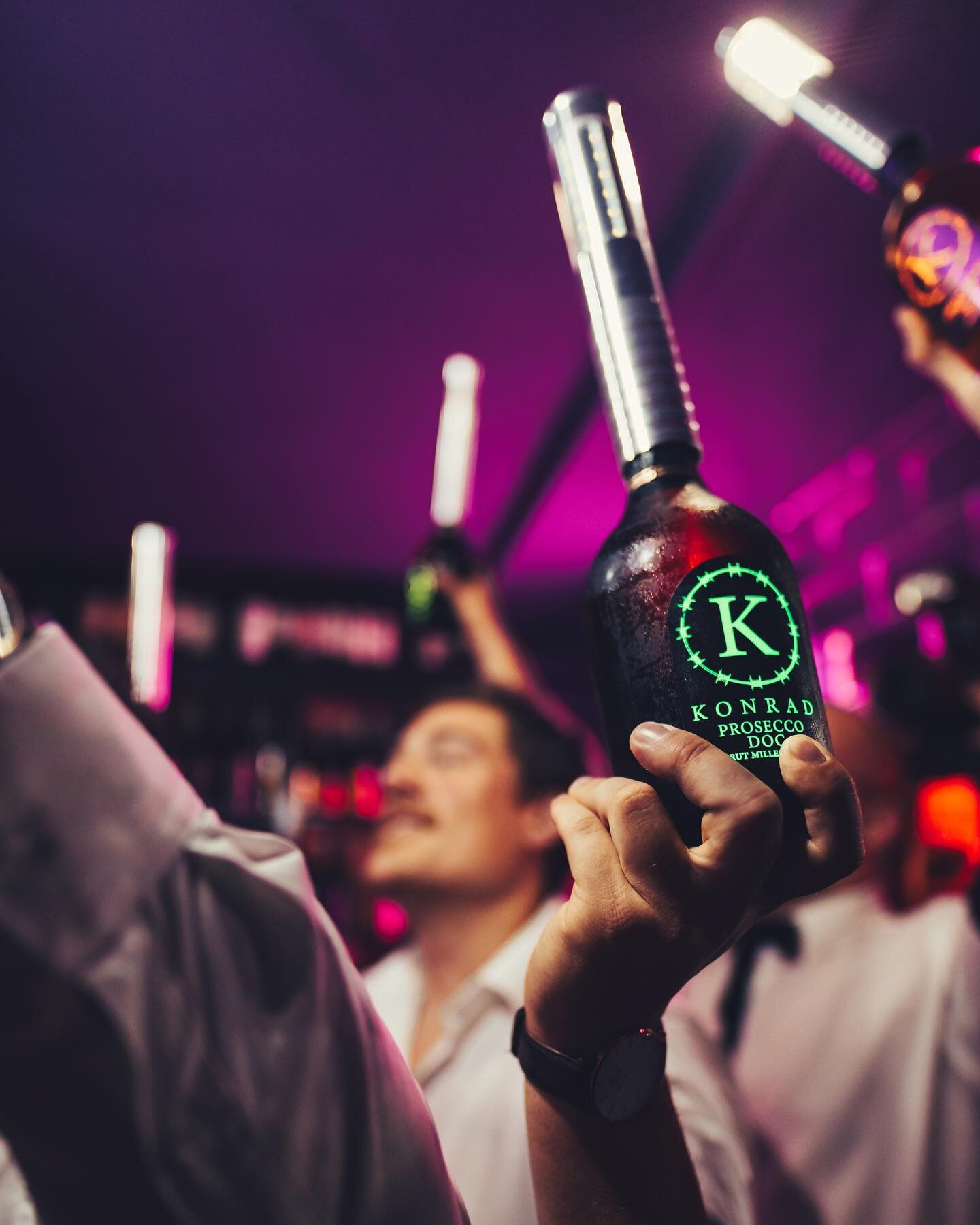 K Prosecco - raise a glass to the beautiful weather and celebrate in style ☀️🍾 Straight from Veneto, Italy 🇮🇹, this bubbly treat is the perfect companion to any occasion. Plus, don&rsquo;t miss out on our limited &ldquo;Light it Up Edition&rdquo; 