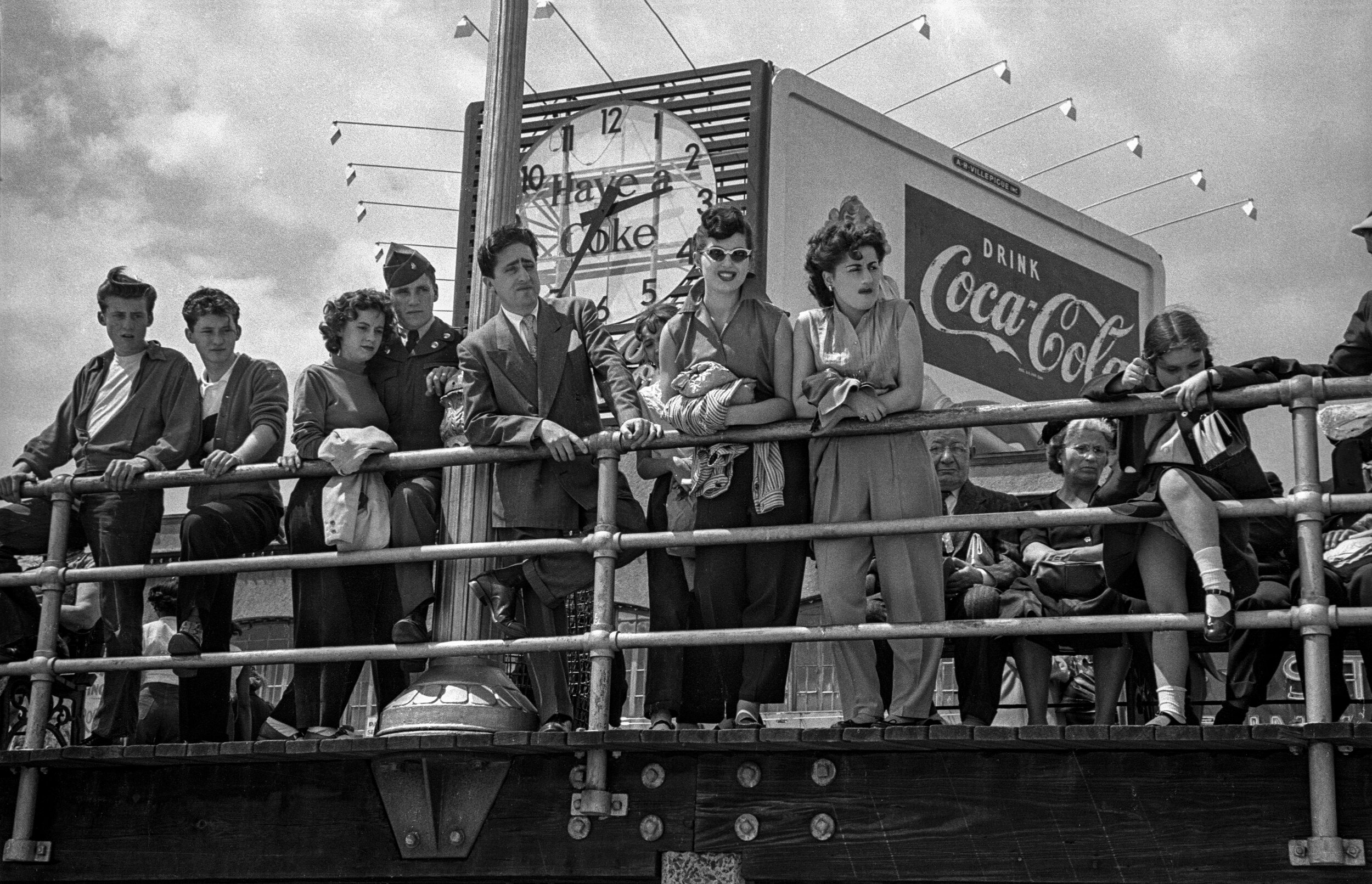 Harold Feinstein, Coke Sign on the Boardwalk, 1949.jpg