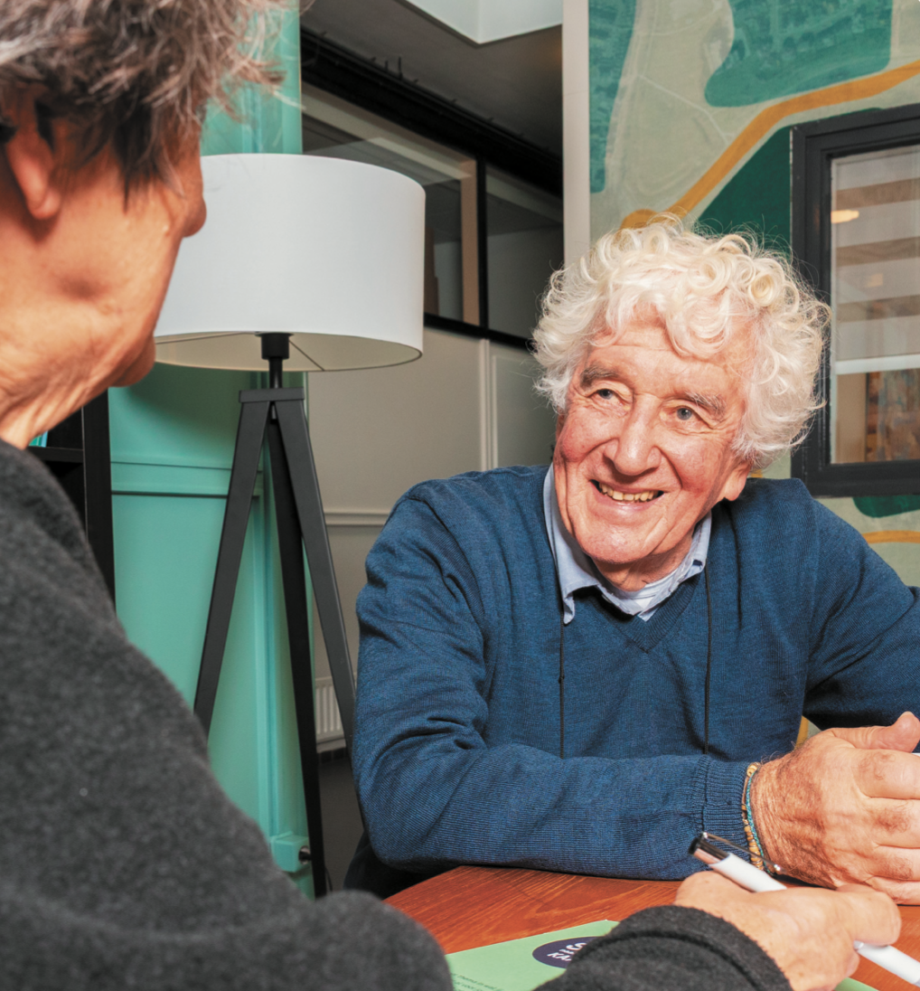 Het goede gesprek op de werkvloer: juist ook met 60-plussers