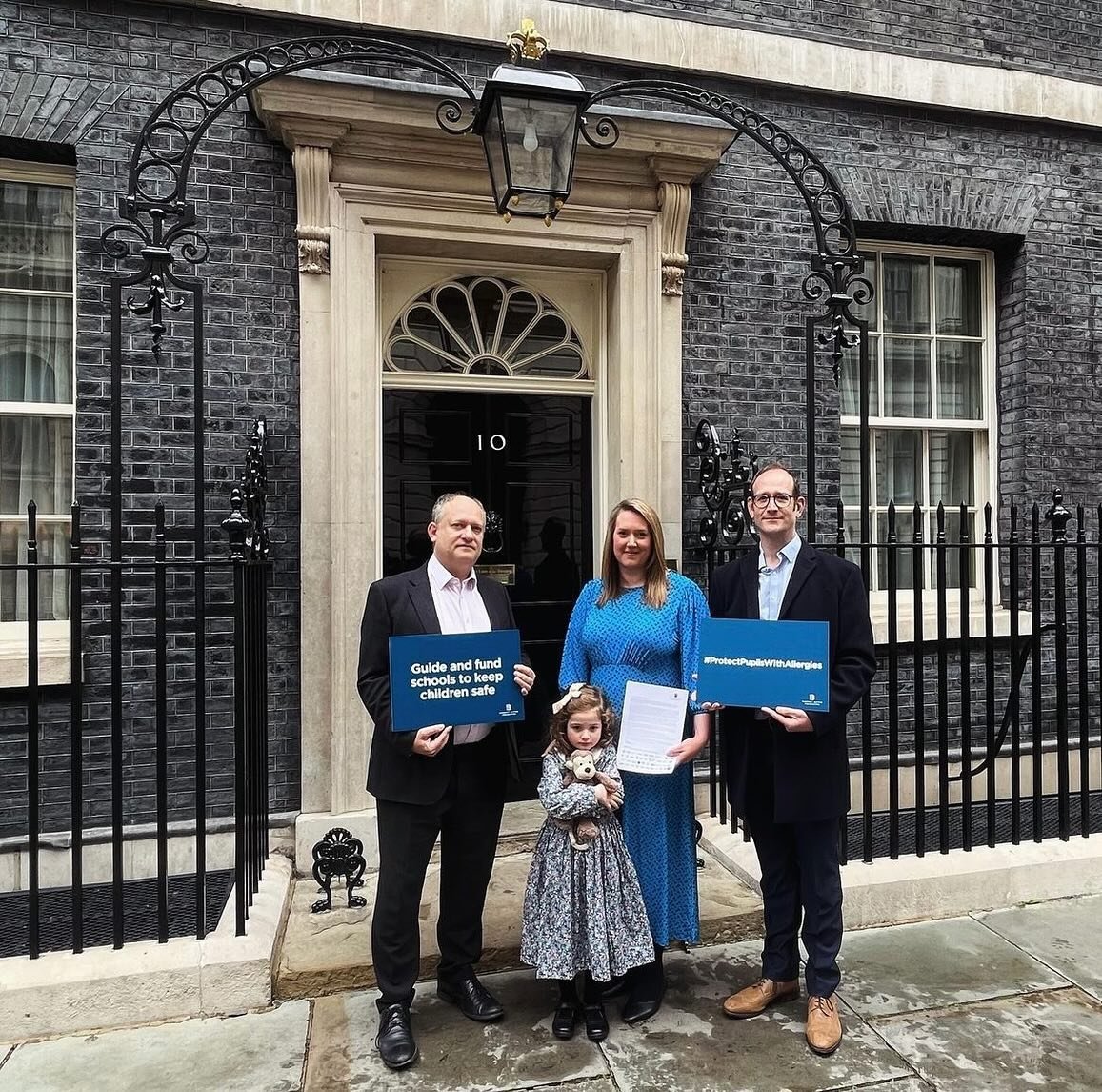 Today, with @dradamfox, the @benedictblythefoundation personally delivered an open letter to the Secretary of State for Education at 10 Downing Street. Their mission: urging the UK Government to take action and implement measures to #protectpupilswit