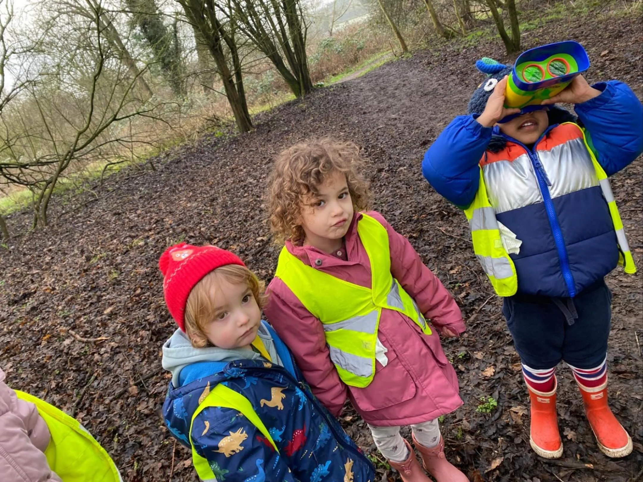 We had a lovely time bird watching in the woods! 🐦&zwj;⬛
.
#earlyyears #mums #harpenden #harpendenlife #harpendenbusiness #weareharpenden #stalbans #outoflondon #pedagogy #neuroscience #threeangers #toddlerslife #toddlermumlife #finemotorskills #mon