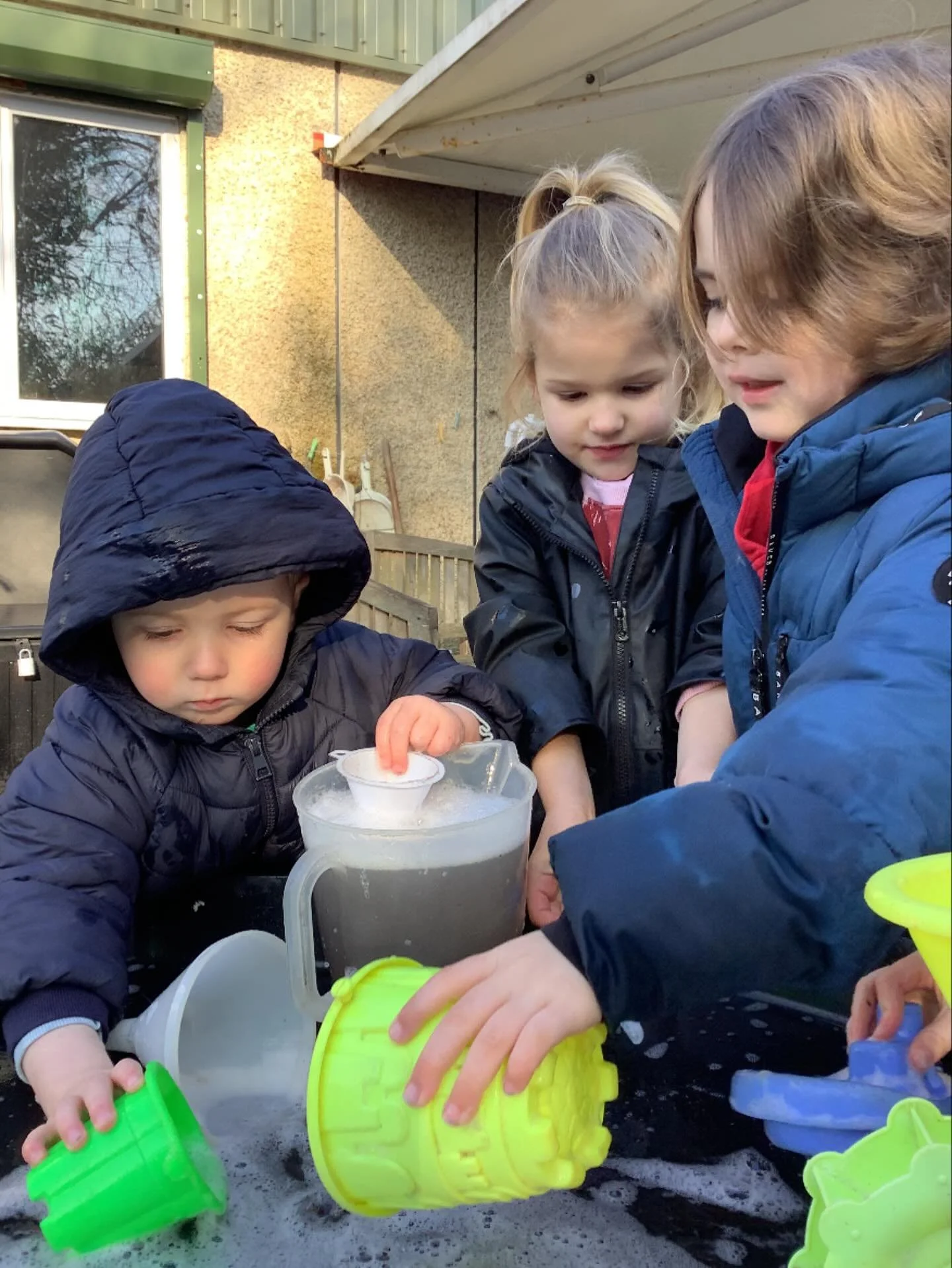 Working together!
.
#earlyyears #mums #harpenden #harpendenlife #harpendenbusiness #weareharpenden #stalbans #outoflondon #pedagogy #neuroscience #threeangers #toddlerslife #toddlermumlife #finemotorskills #montessori #nursery #kindergarten #parents 