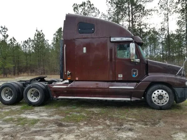 2000 Freightliner