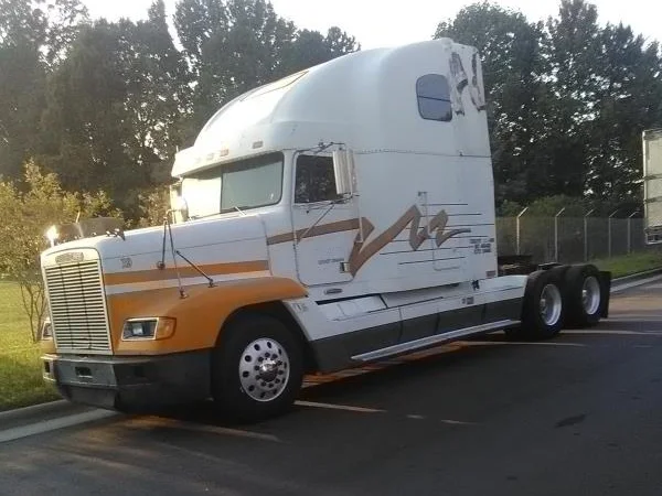 2000 Freightliner
