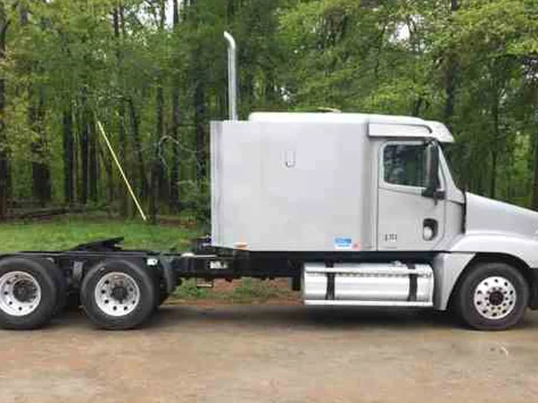 2000 Freightliner
