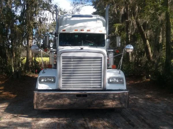 2000 Freightliner