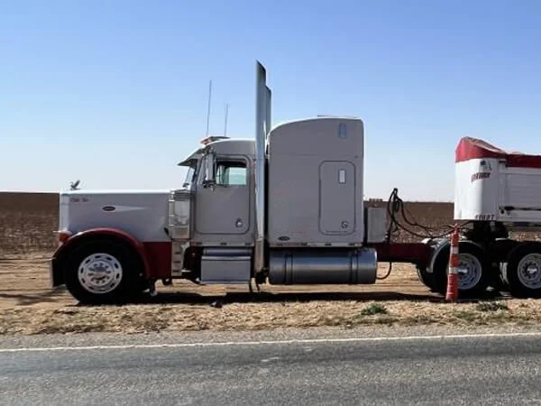 1999 Peterbilt 